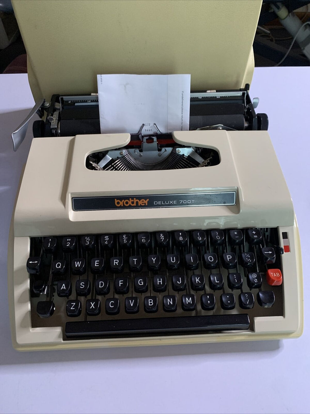 Brother Deluxe 700T Portable Typewriter Made in Japan – Retro Unit