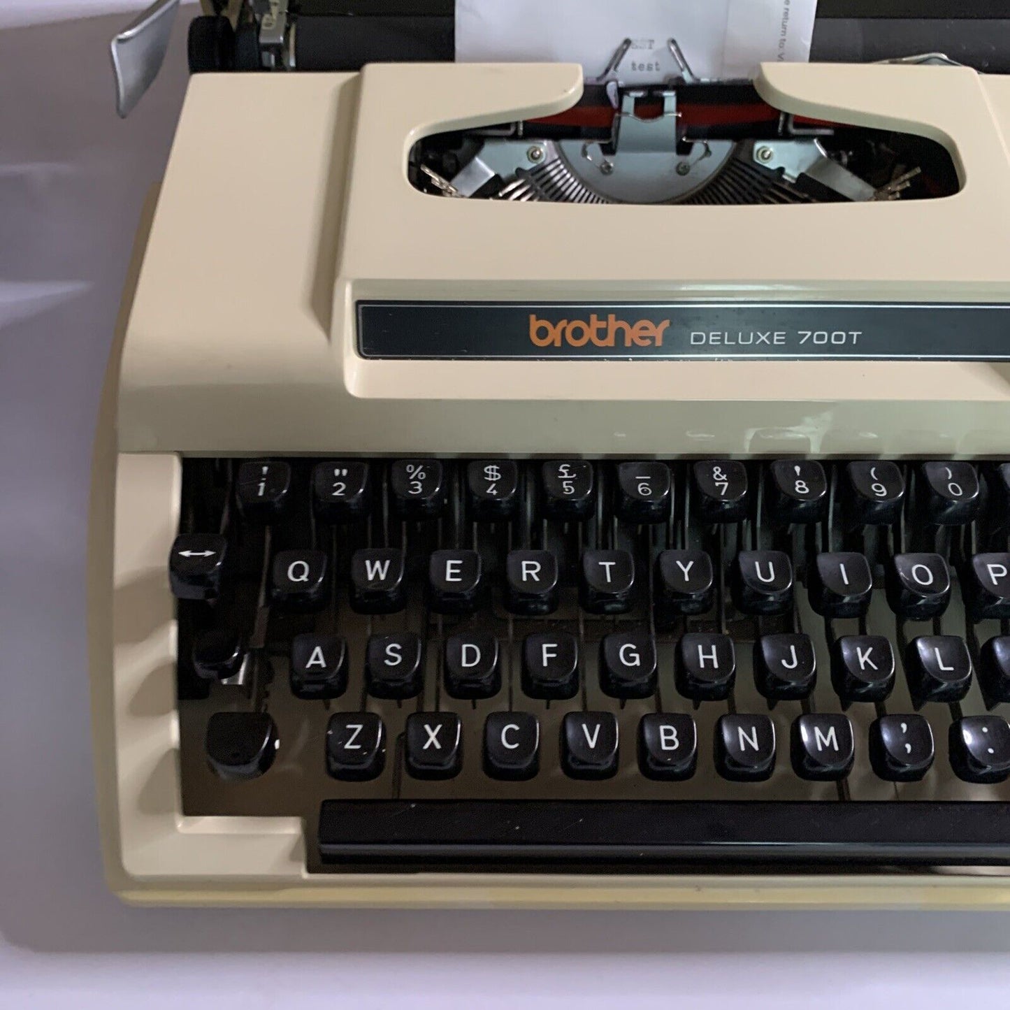 Brother Deluxe 700T Portable Typewriter Made in Japan