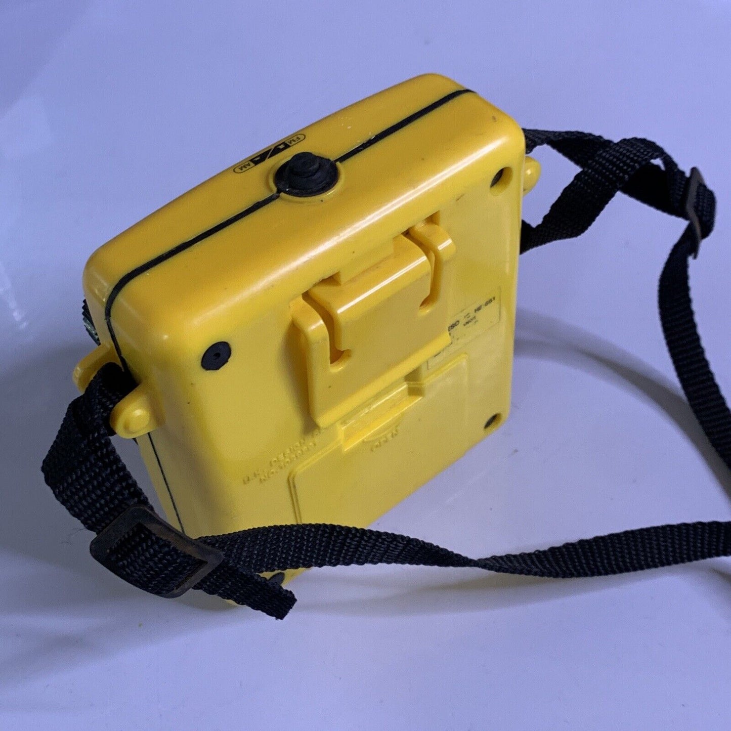 Sport Portable AM/FM Speaker Radio HE-661 with Built-in Speaker