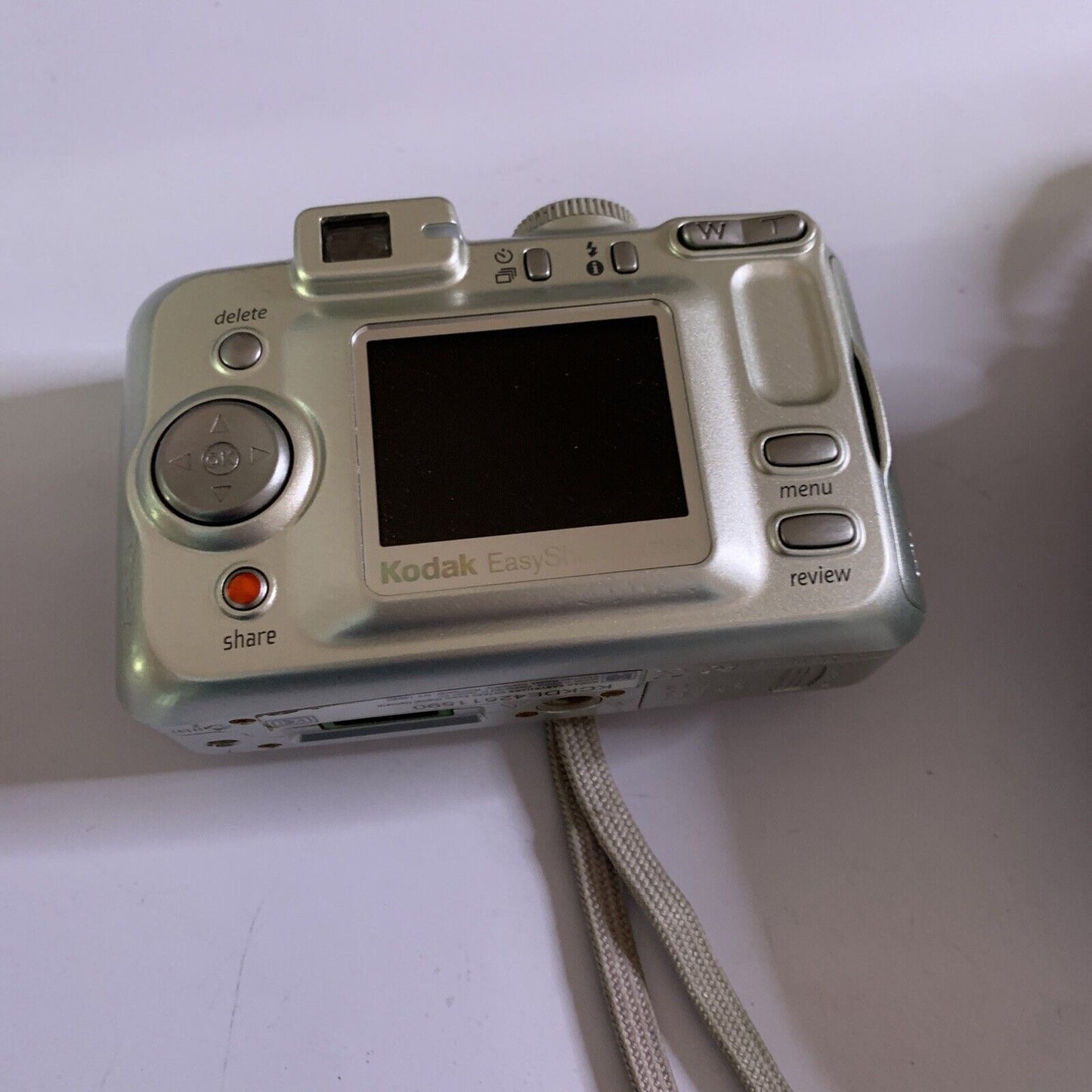 Kodak EasyShare CX7530 Digital Camera *doesn’t Turn on For parts Or repair