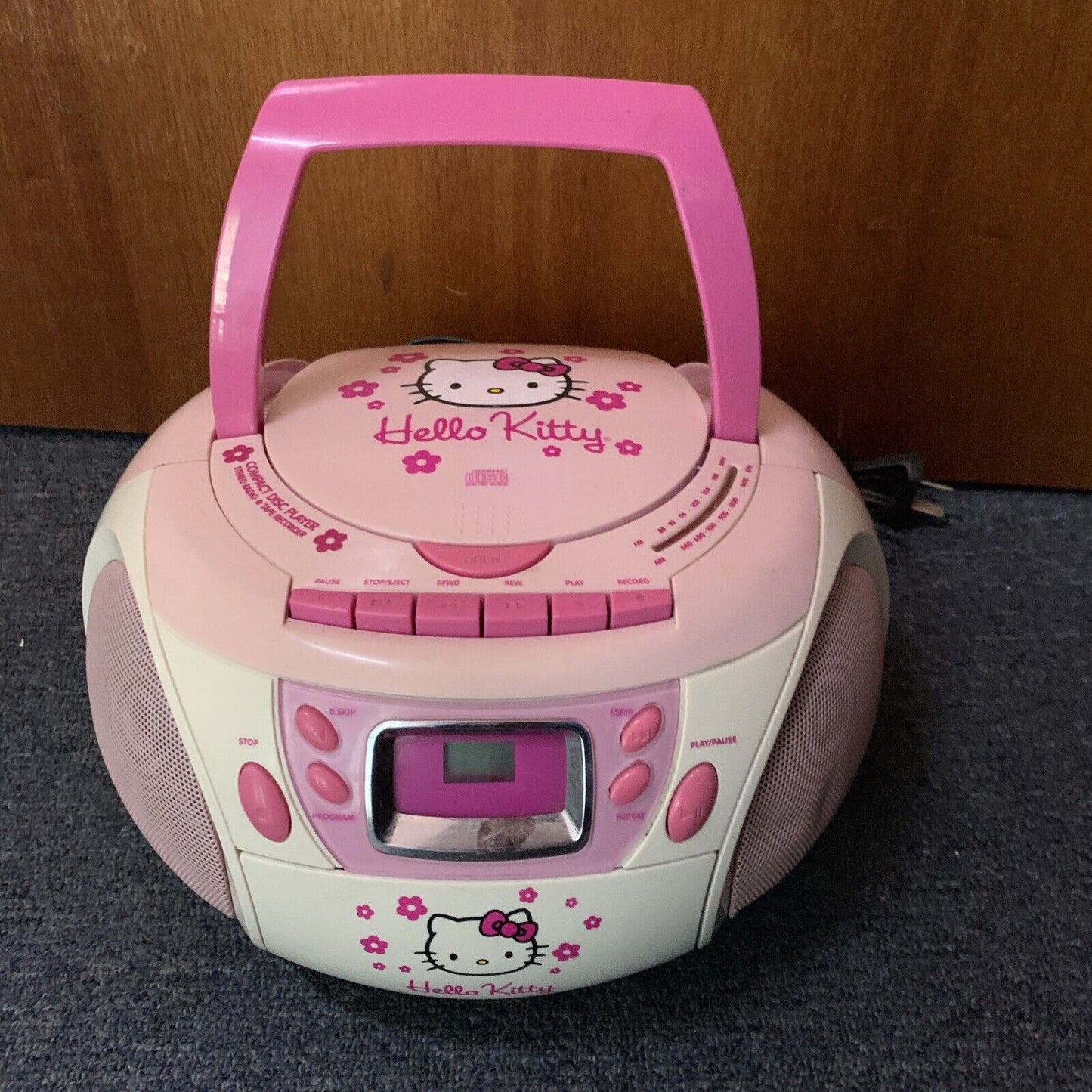 Hello Kitty Boombox CD Tape Radio Player Recorder KT2028A *Tape Not Working