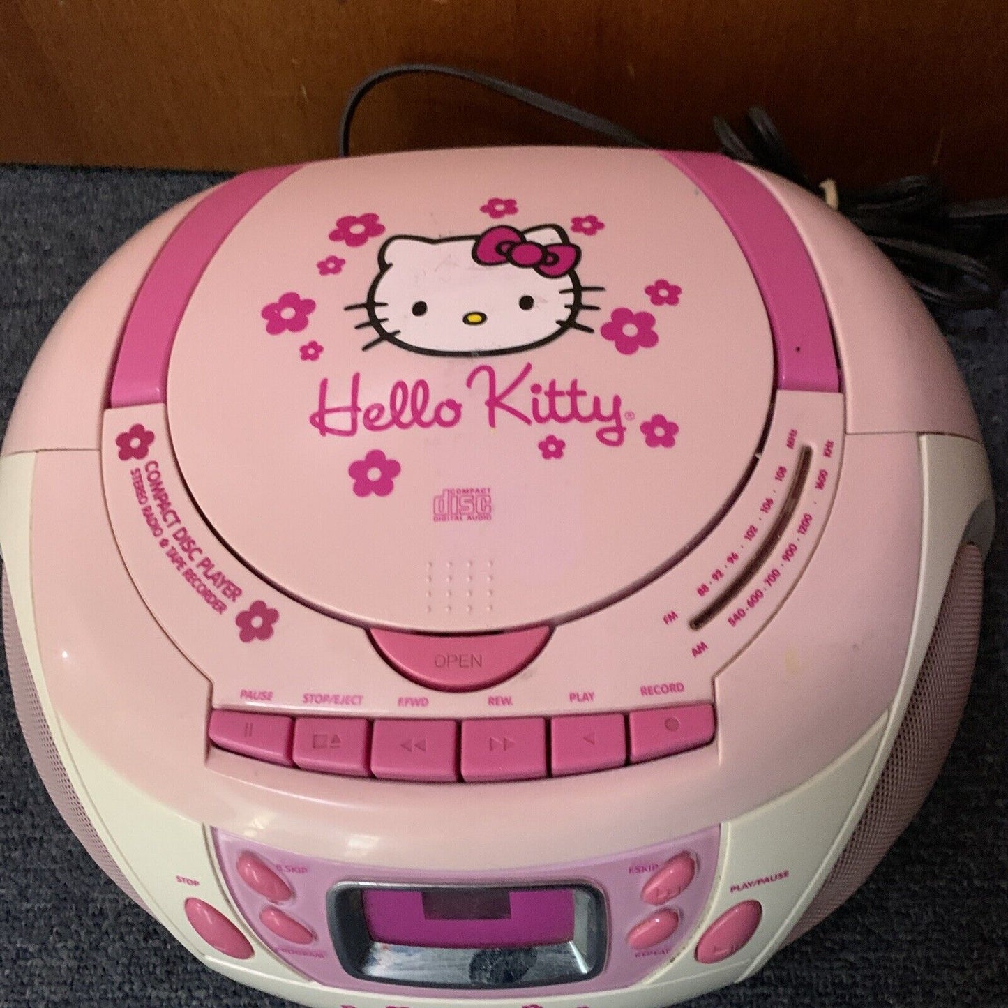 Hello Kitty Boombox CD Tape Radio Player Recorder KT2028A *Tape Not Working