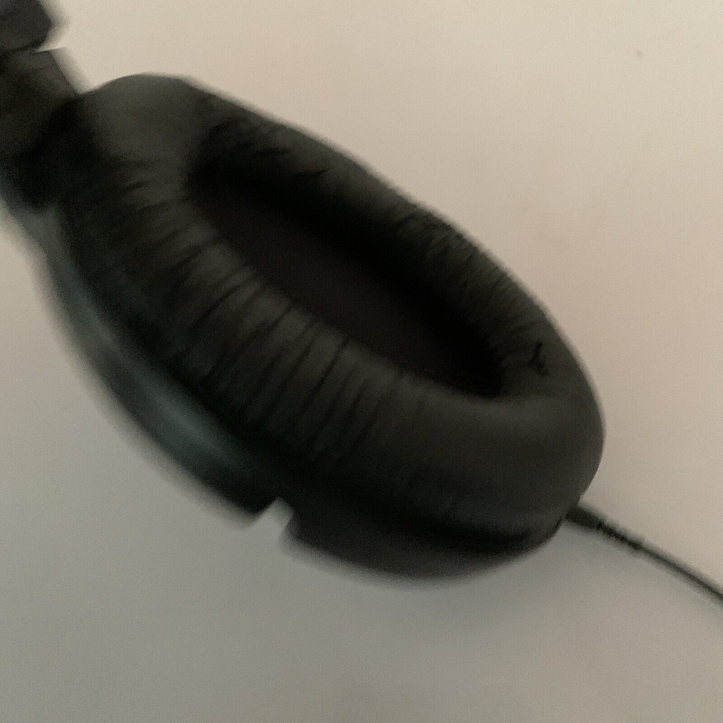 Sennheiser HD201 Headphones *Sound Working But broken from headband