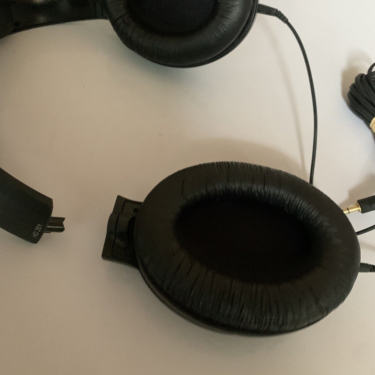 Sennheiser HD201 Headphones *Sound Working But broken from headband