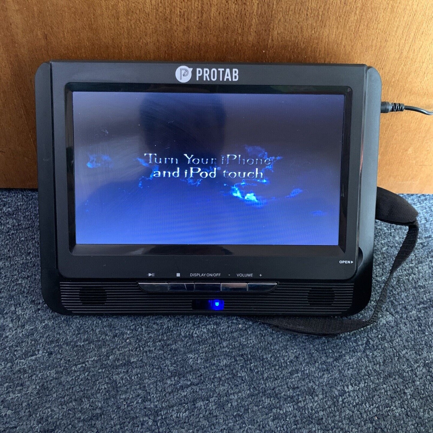 Protab Portable 9” DVD Player Rechargeable PTBPDDS9BLK Region 4