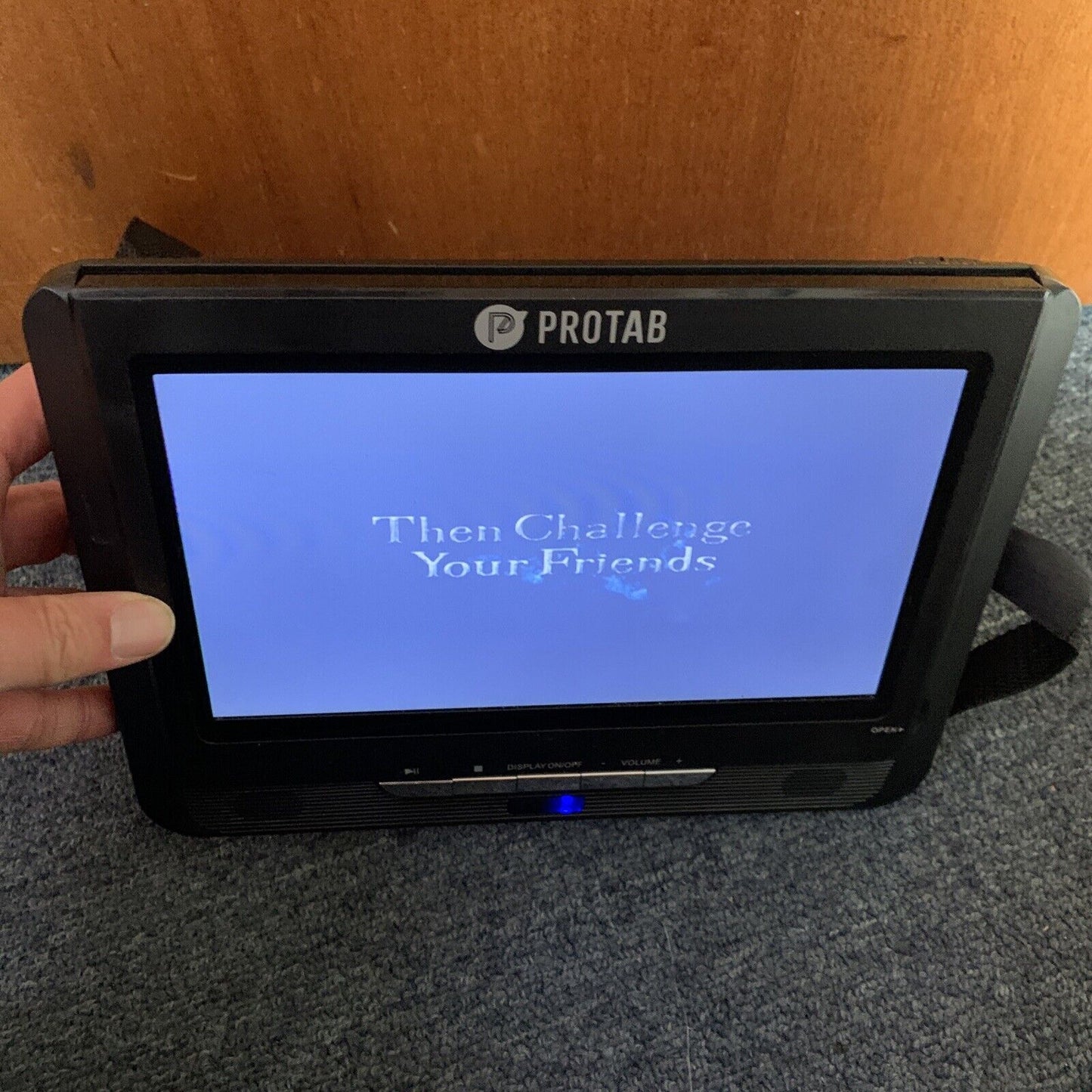 Protab Portable 9” DVD Player Rechargeable PTBPDDS9BLK Region 4