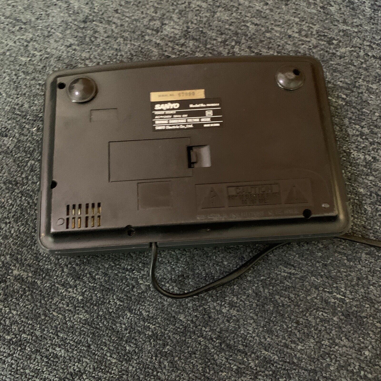 Sanyo RM6022 Alarm Clock AM/FM Radio with Snooze Function Retro Unit