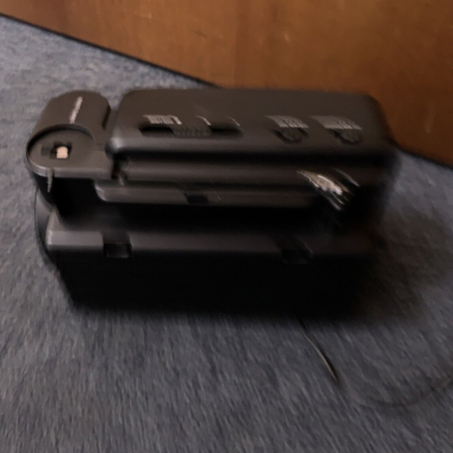 Vintage Casio Clock TV AM FM Radio LCD Colour Television Analog AV-100 Retro