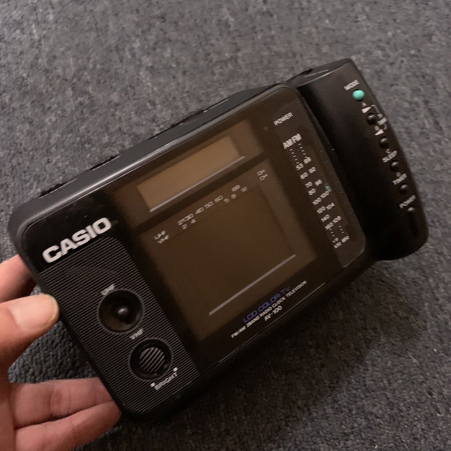 Vintage Casio Clock TV AM FM Radio LCD Colour Television Analog AV-100 Retro