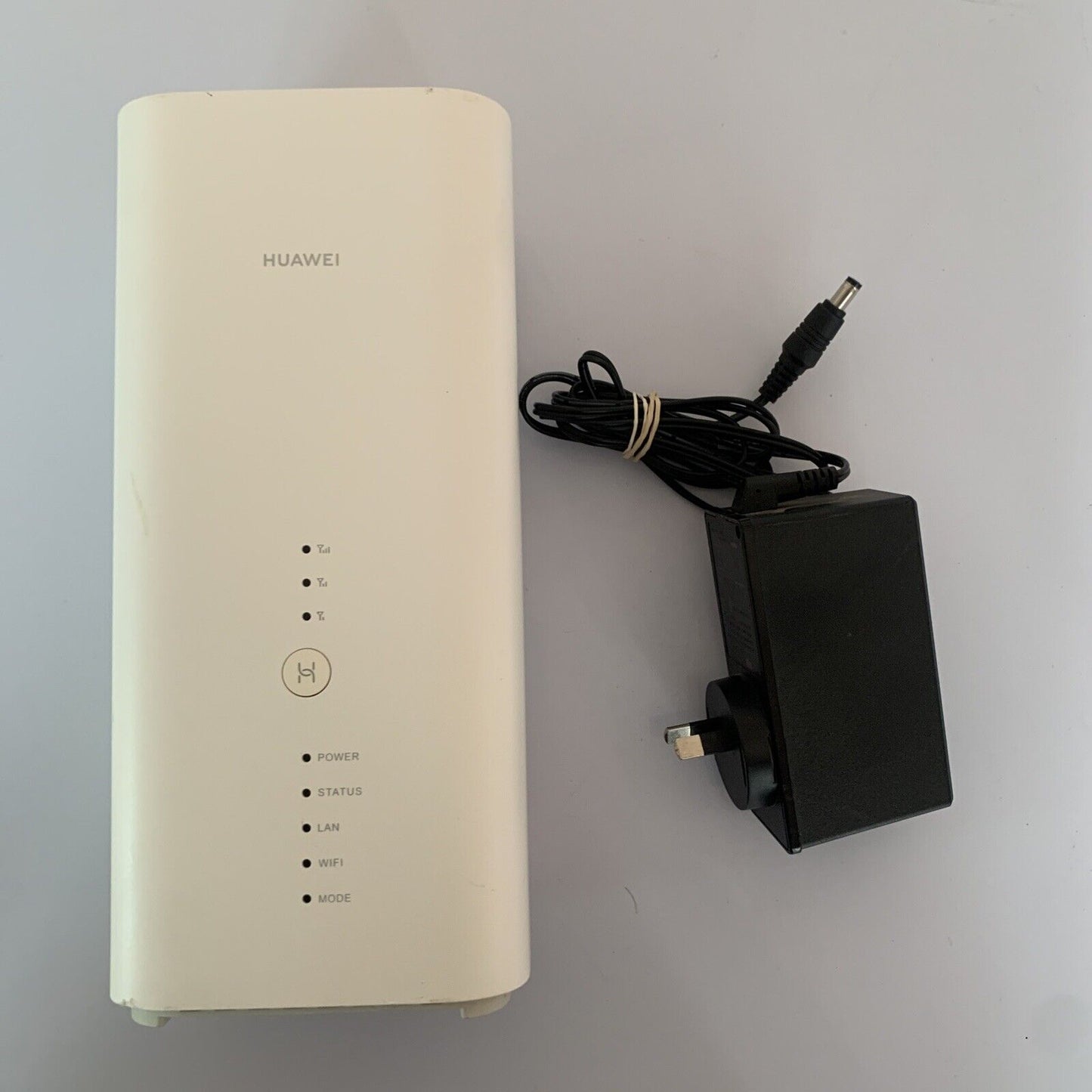 Huawei B818-263 4G CAT19 1.6Gbps Mobile LTE Wireless WiFi Router