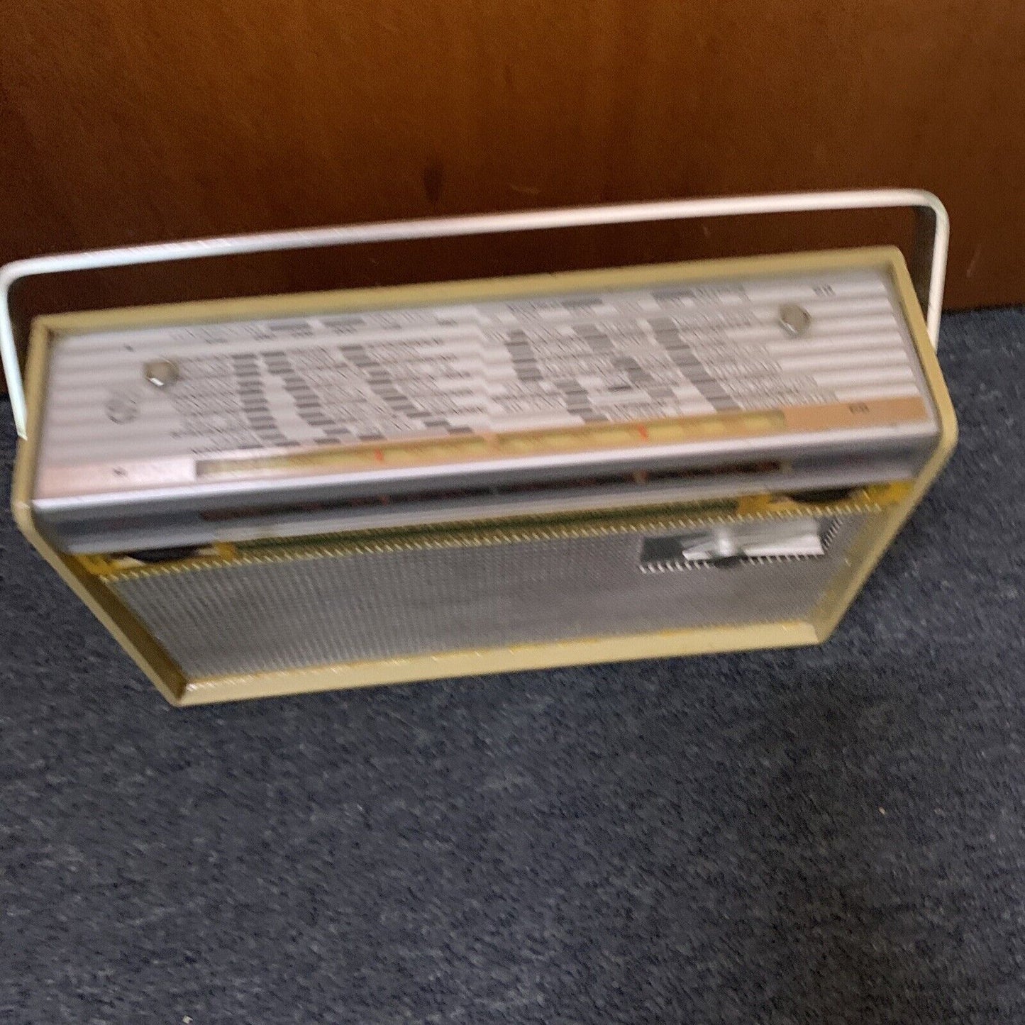 Vintage Philips Transistor Radio UKW Broadcast 550-1620 kHz Long Wave FM