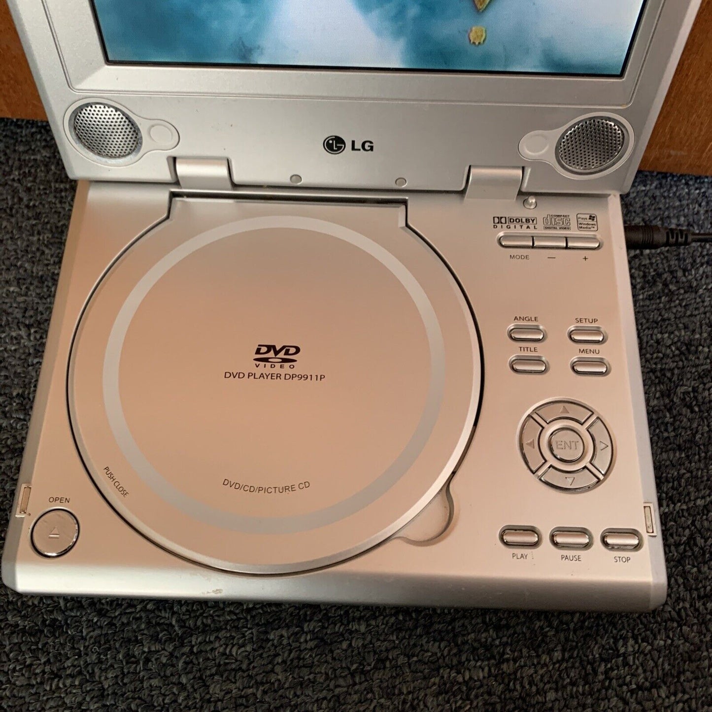LG Portable 7" DVD Player DP9911P