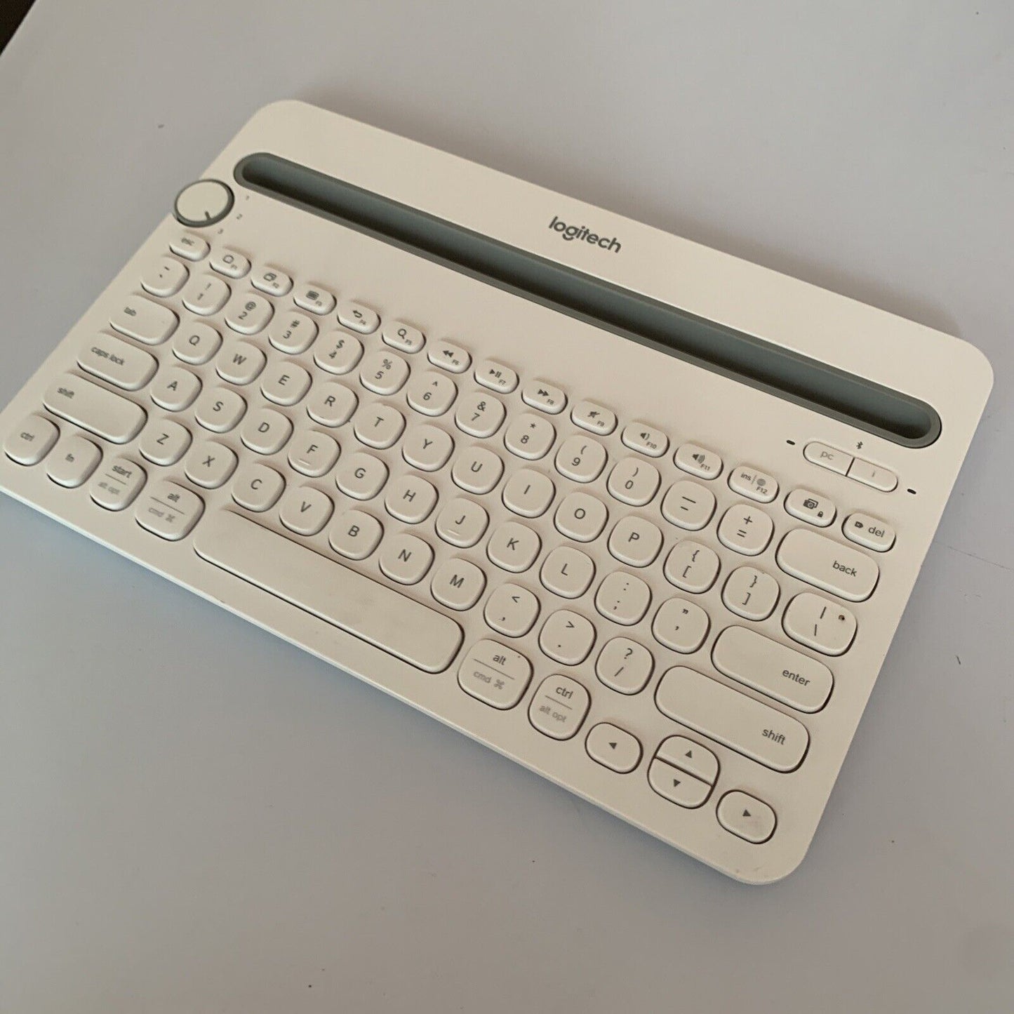 Logitech K480 Bluetooth Multi-Device Wireless Keyboard White