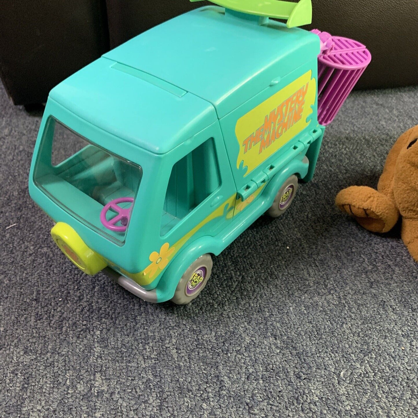 Scooby Doo Mystery Machine + Scooby-doo Plush toy