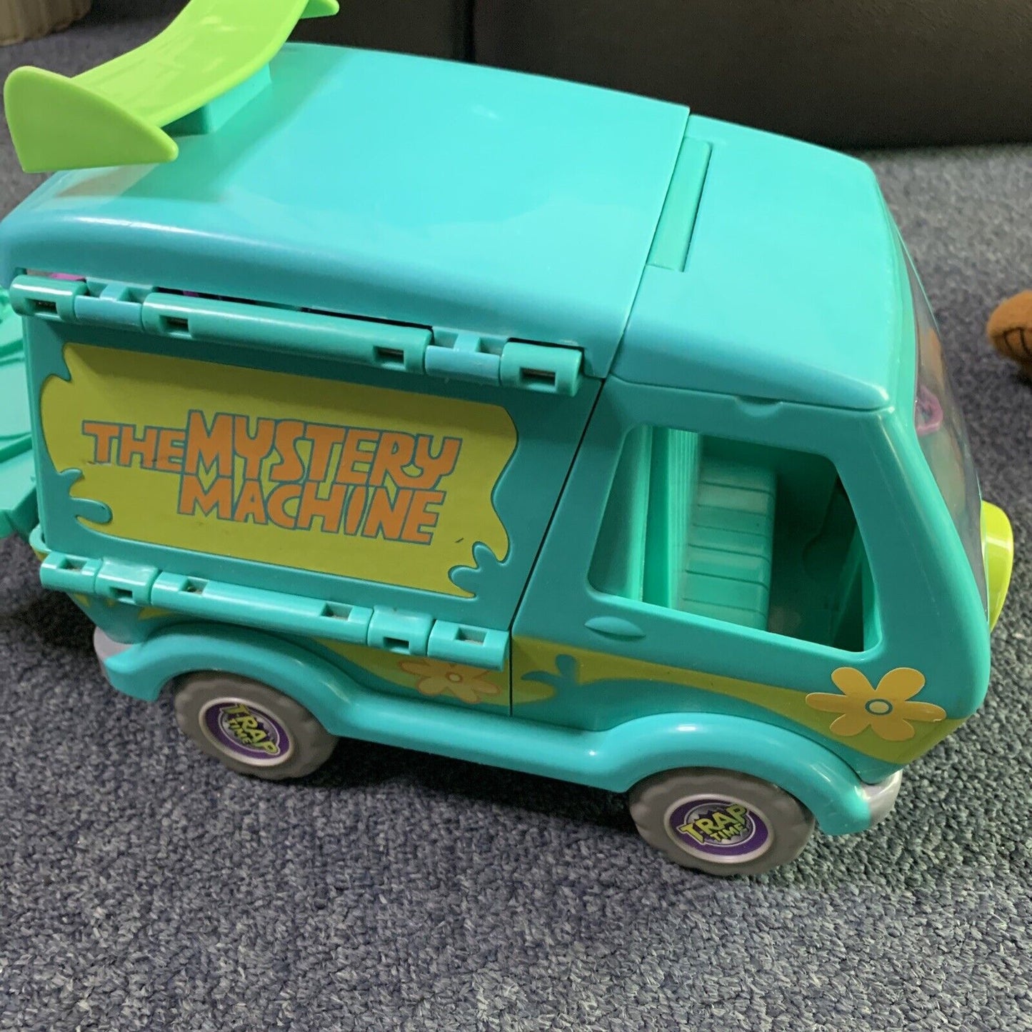 Scooby Doo Mystery Machine + Scooby-doo Plush toy