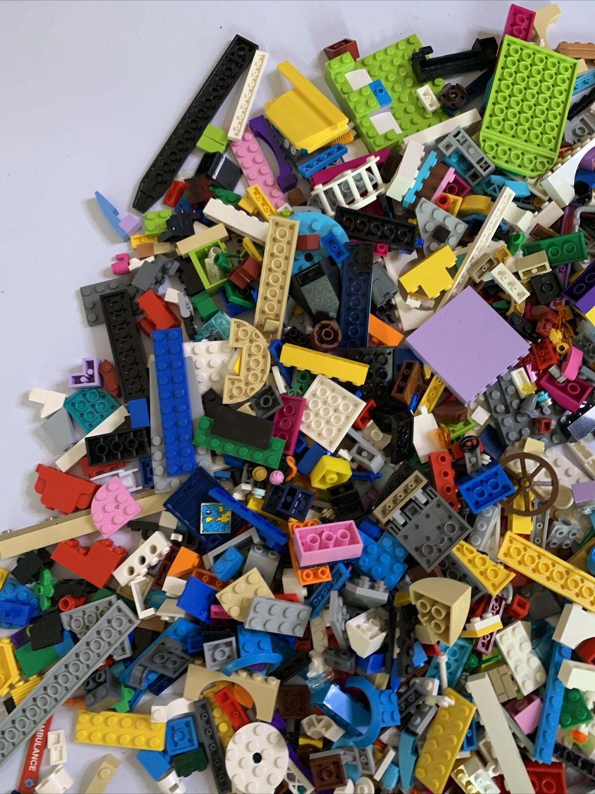 Lego bulk lot Genuine official 1.725kg Friends City Assorted Pieces