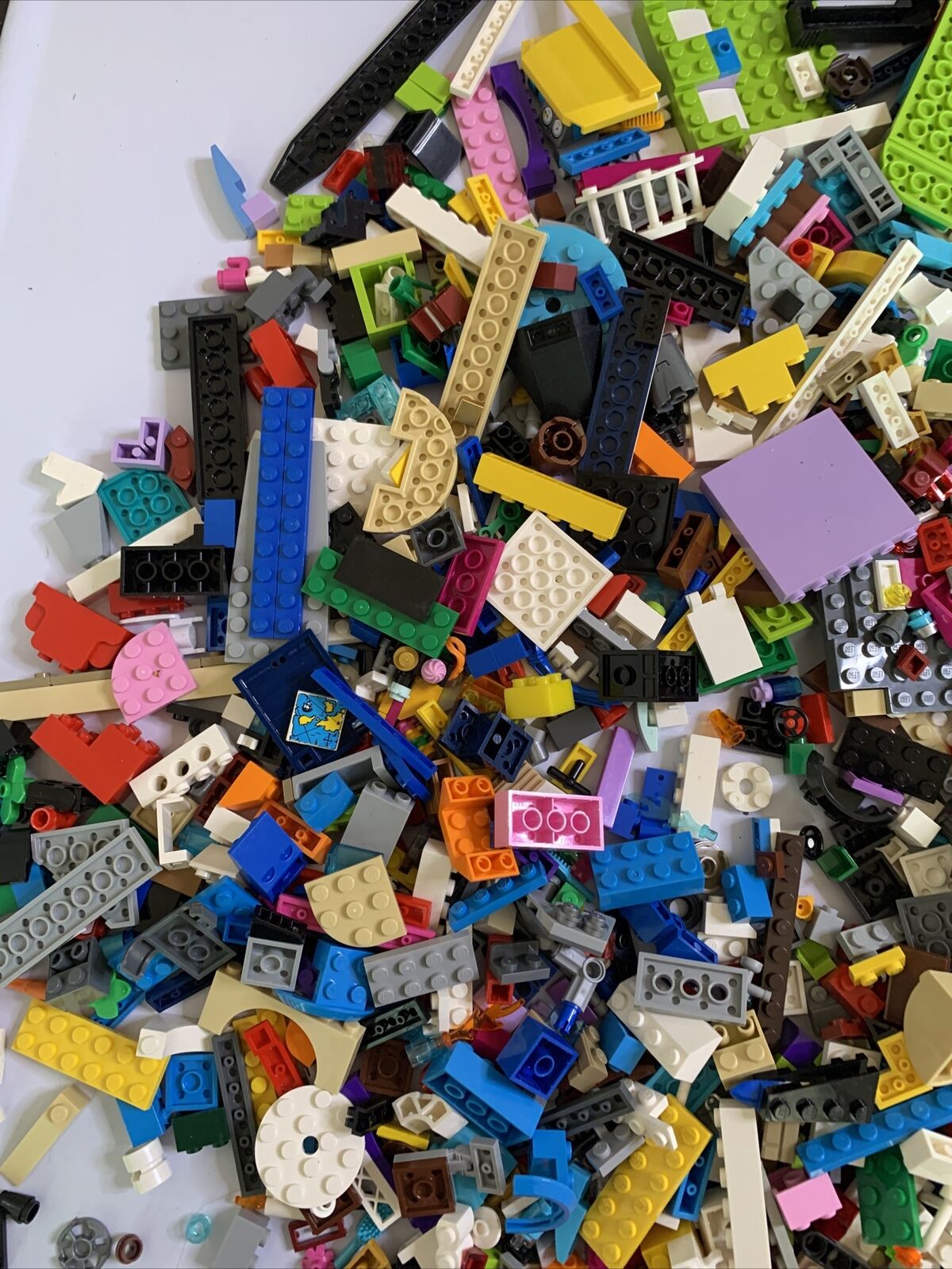 Lego bulk lot Genuine official 1.725kg Friends City Assorted Pieces
