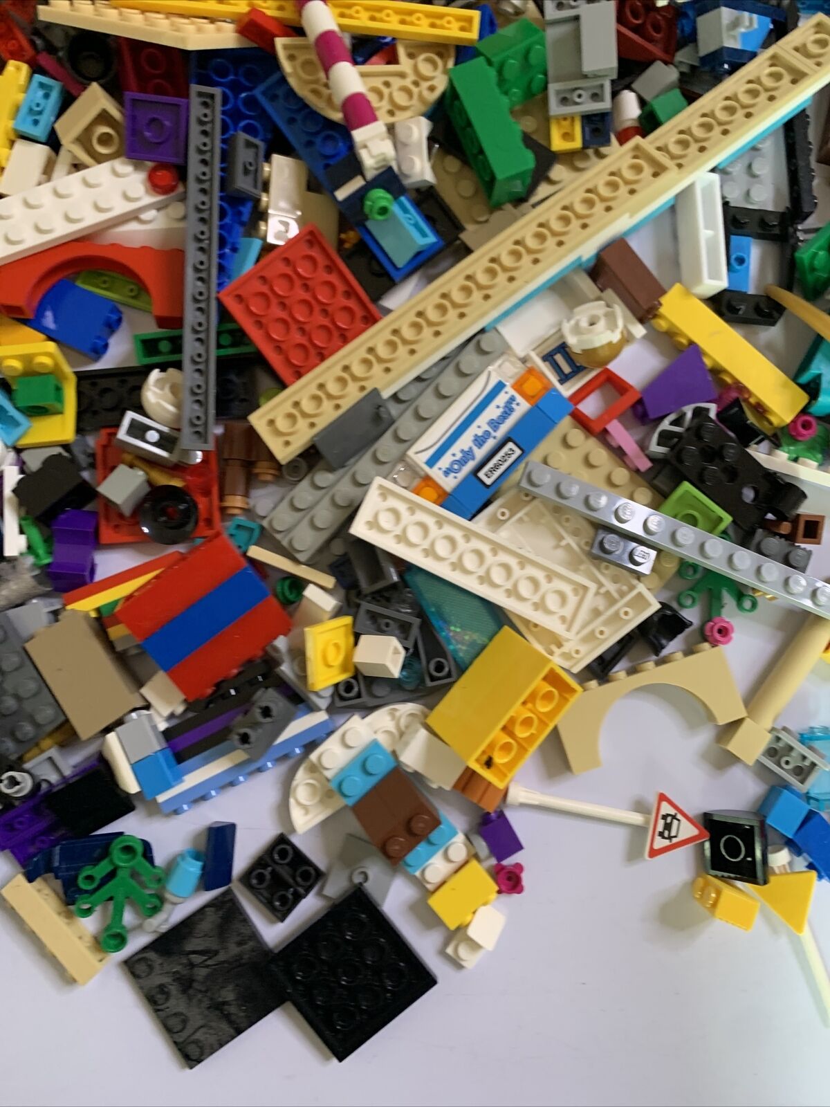 Lego bulk lot Genuine official 1.725kg Friends City Assorted Pieces