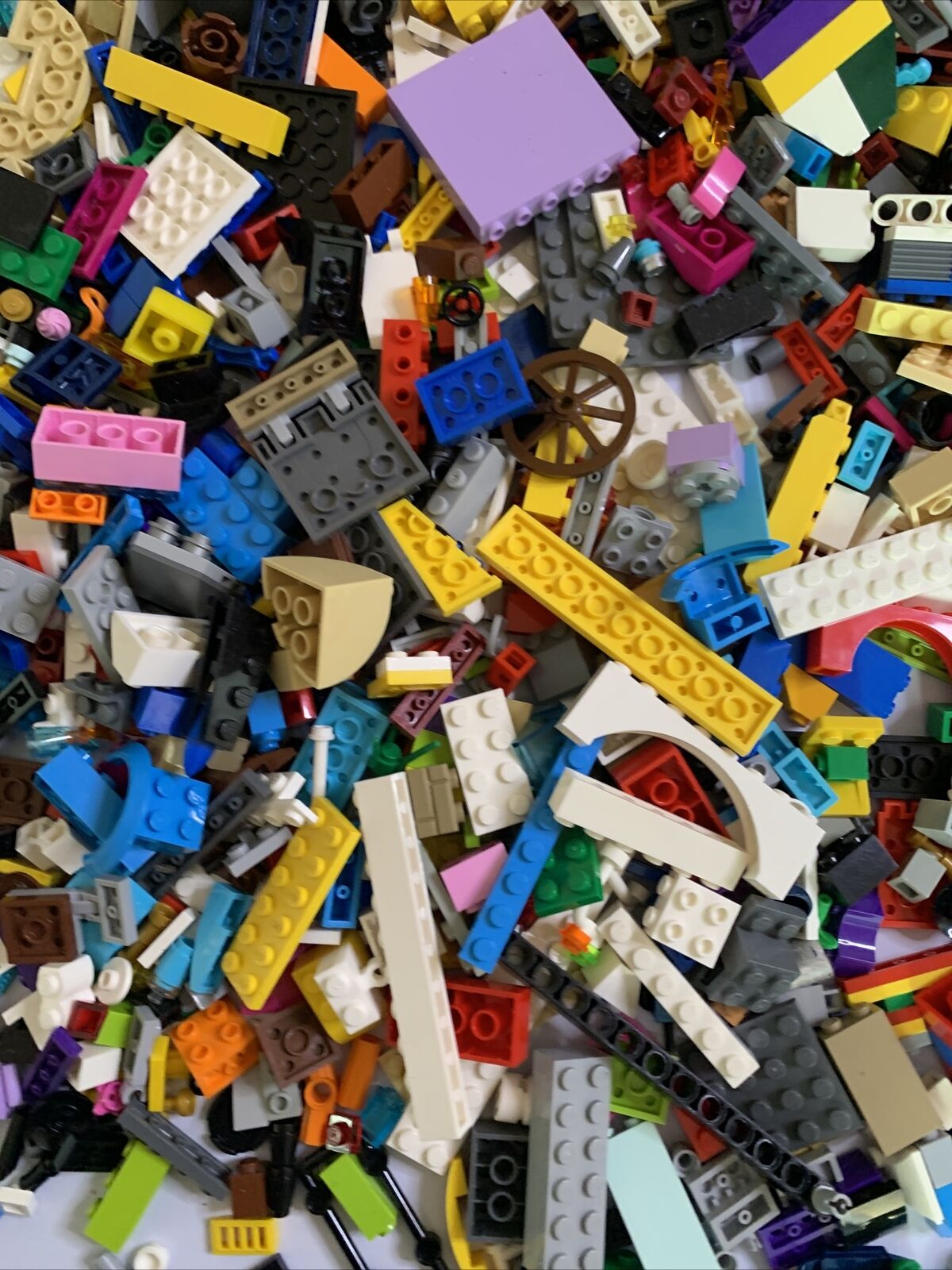 Lego bulk lot Genuine official 1.725kg Friends City Assorted Pieces