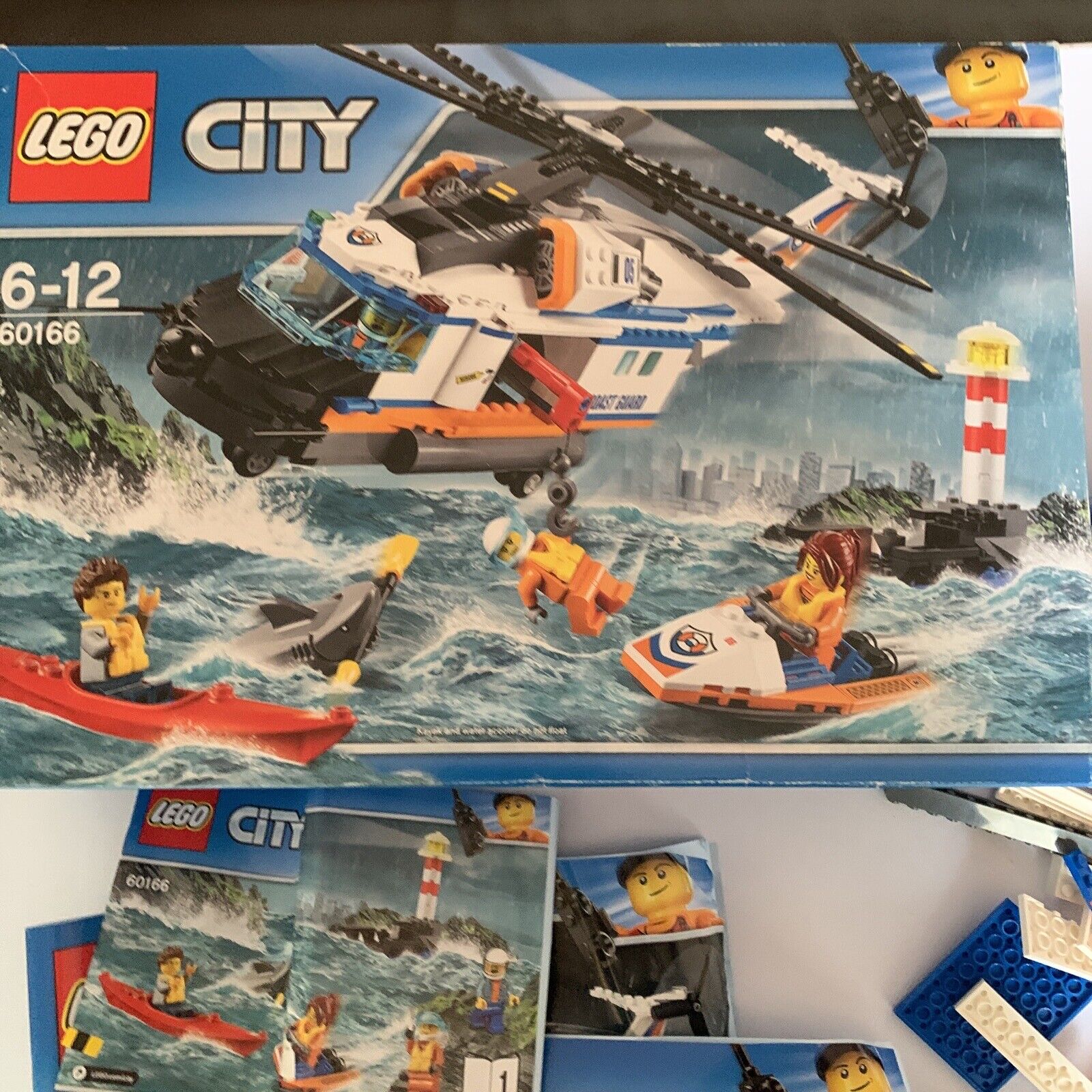 LEGO CITY: Heavy-Duty Rescue Helicopter 60166 – Retro Unit