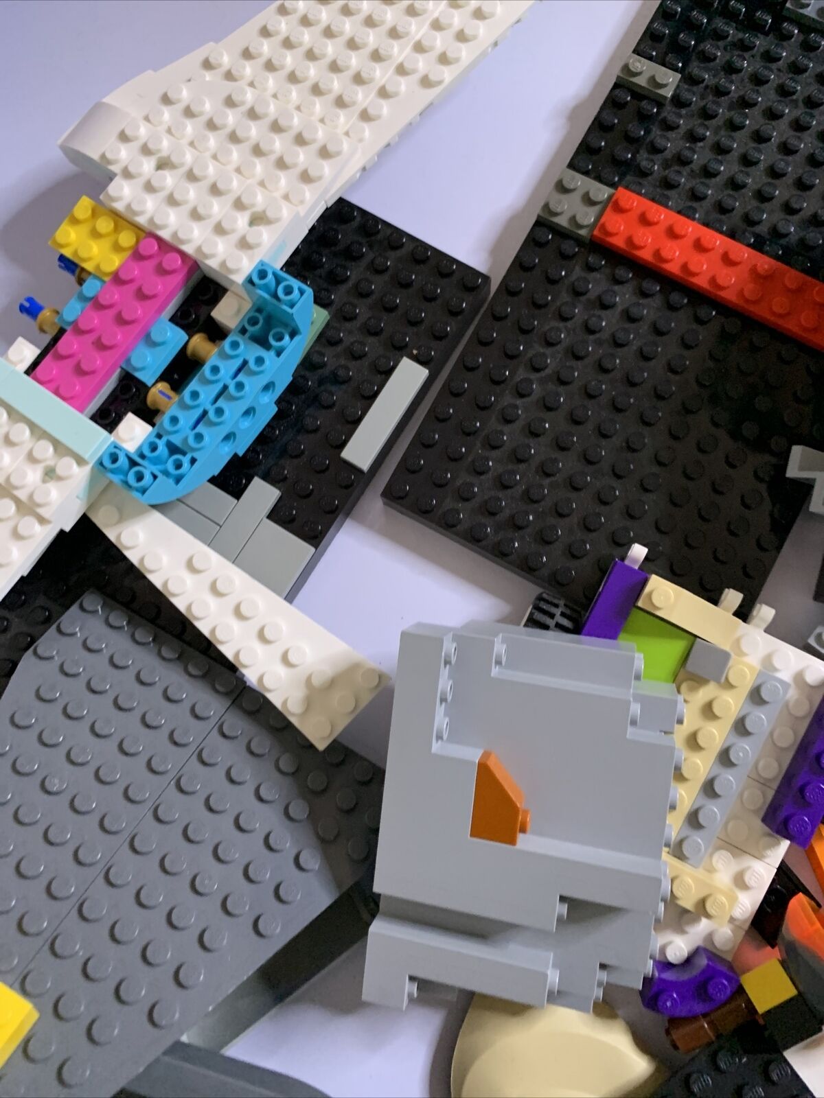 Bulk Genuine Lego Figures lots Castles Space Ships Airplanes Cars 1.61kg