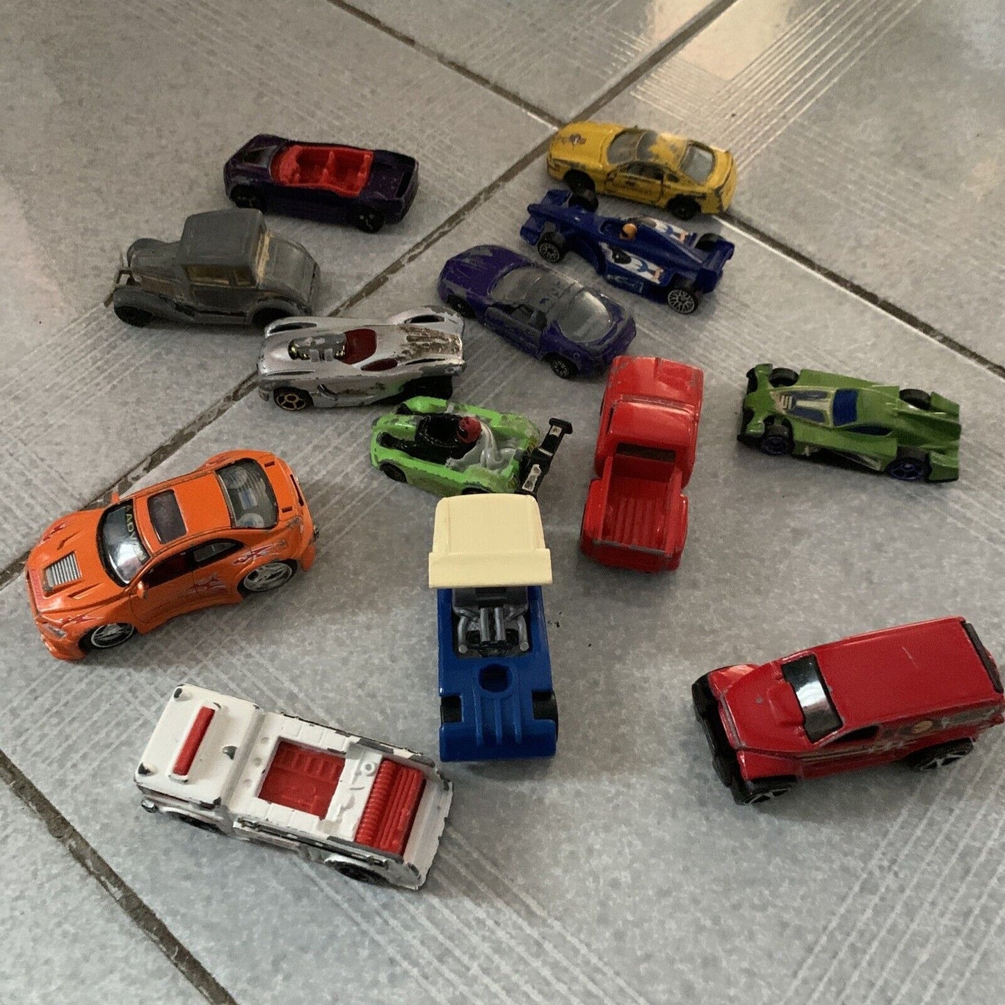 13x Die cast Cars Hot Wheels Various