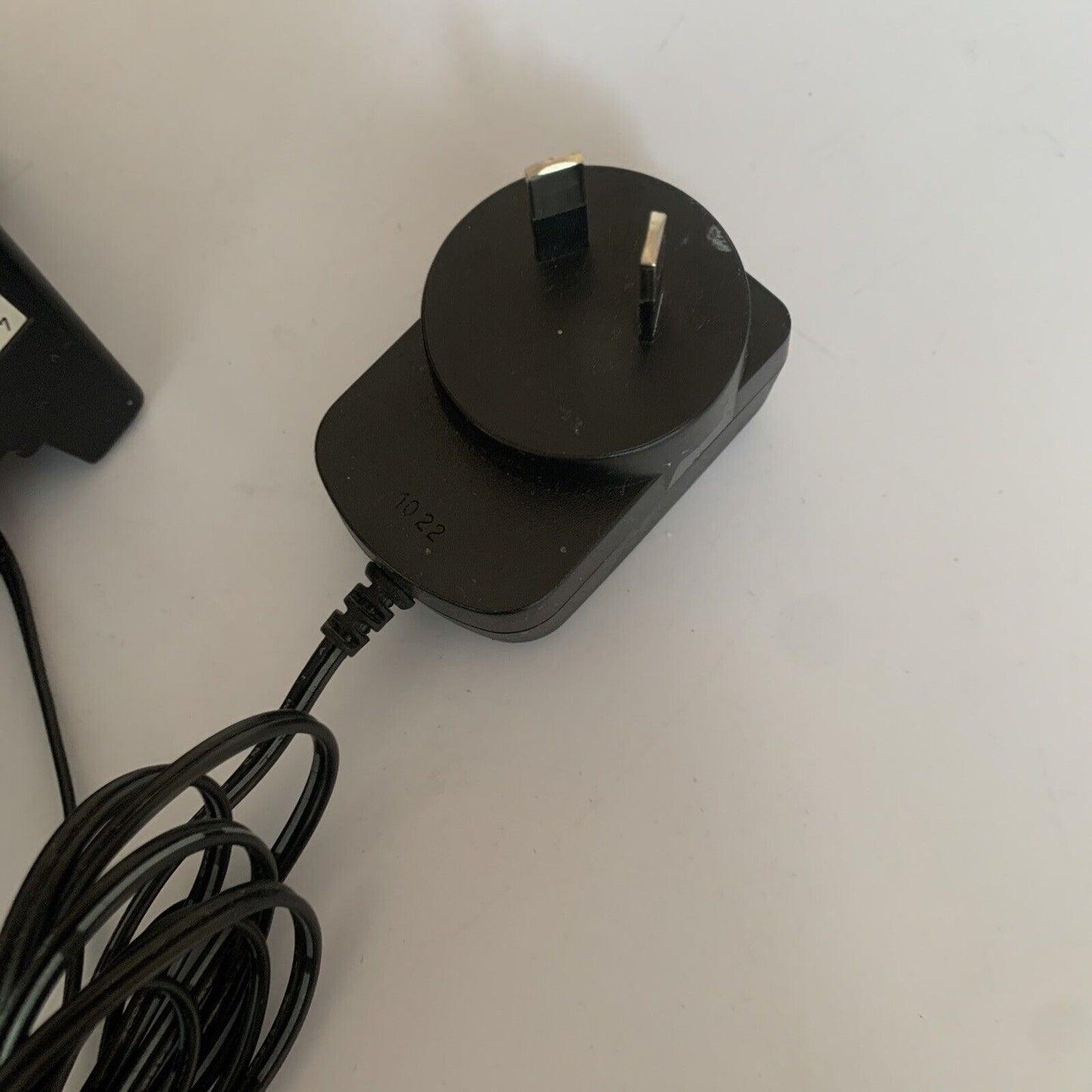 Uniden WDSS5335+1 Base Unit & AAD-041S(M) Power Supply only *no handset