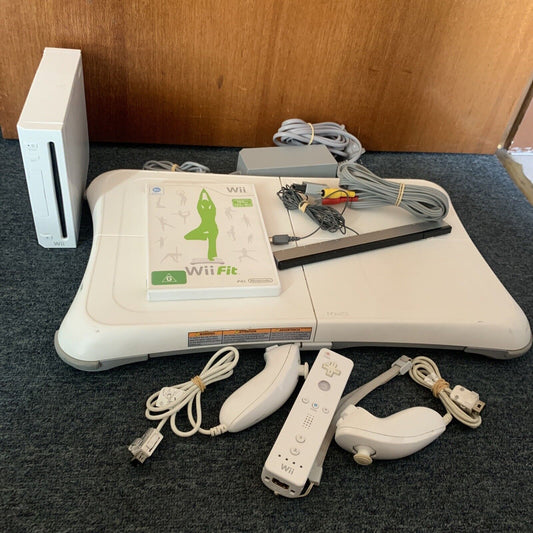 Nintendo Wii PAL Console + Wii Fit Bundle Games and Accessories