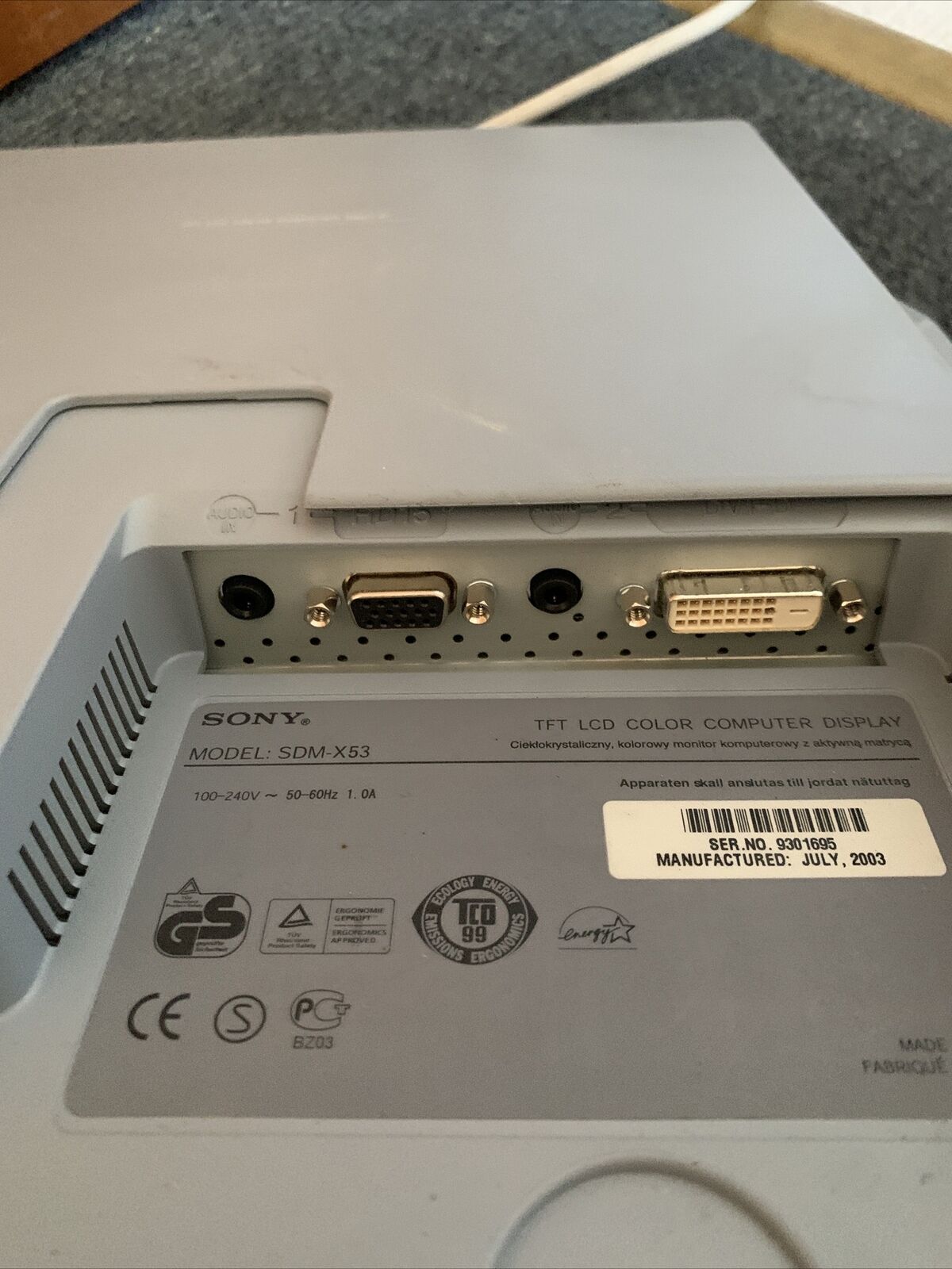 SONY 15" Active Matrix TFT LCD XGA LCD Monitor 25 ms D-Sub, DVI-D SDM-X53