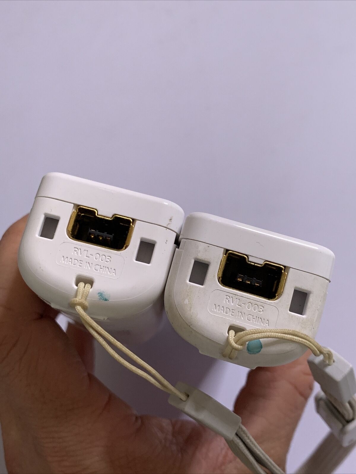 2x Genuine Nintendo Wii Remote Controller with Rechargeable Battery & Charger