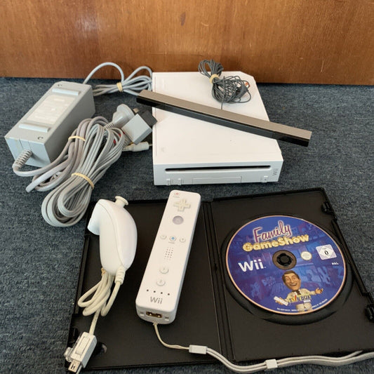Nintendo Wii PAL Console + 1 Game Bundle with Wii Remote and Nunchuck