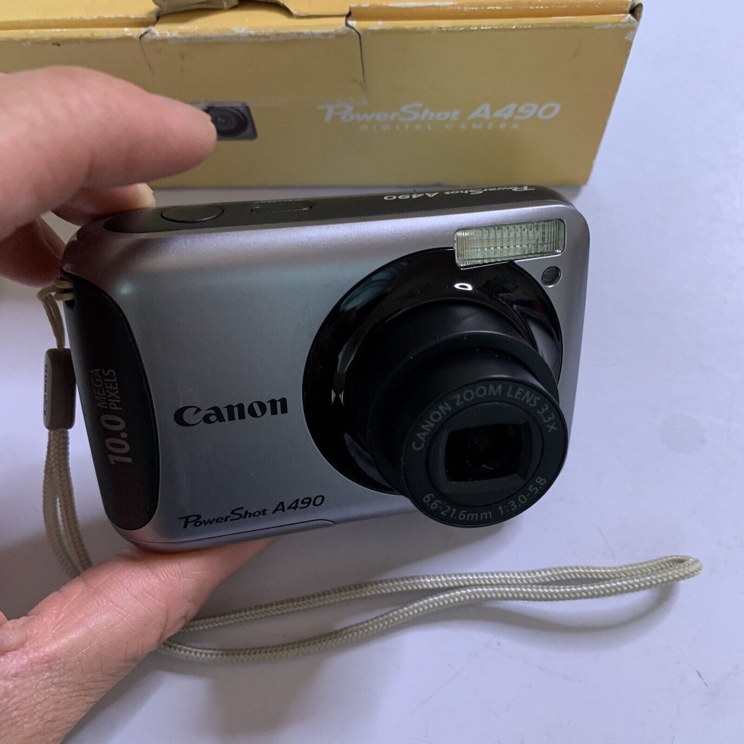 Canon PowerShot A490 Digital Camera 10MP 3.3x Zoom