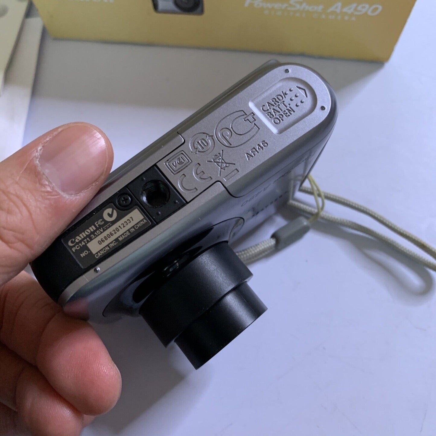 Canon PowerShot A490 Digital Camera 10MP 3.3x Zoom