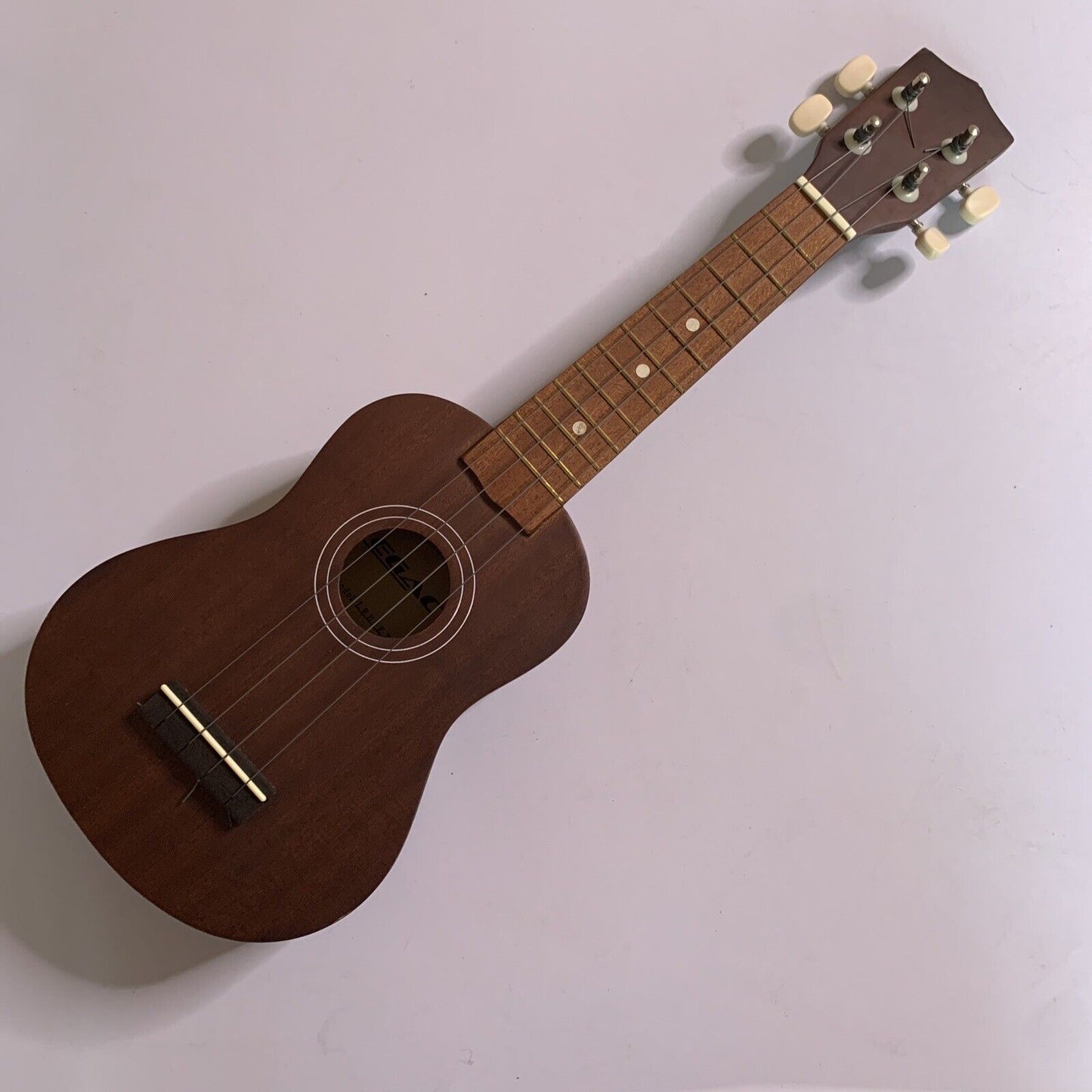 Legacy Ukulele Model Leukenat 4 String MD-07184-SG