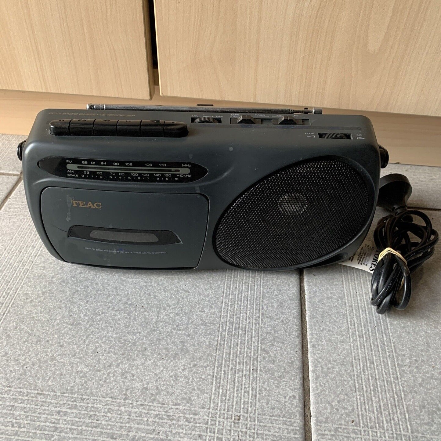 Teac PC-3 Radio Cassette Recorder *radio working Cassette Not working Req Belt