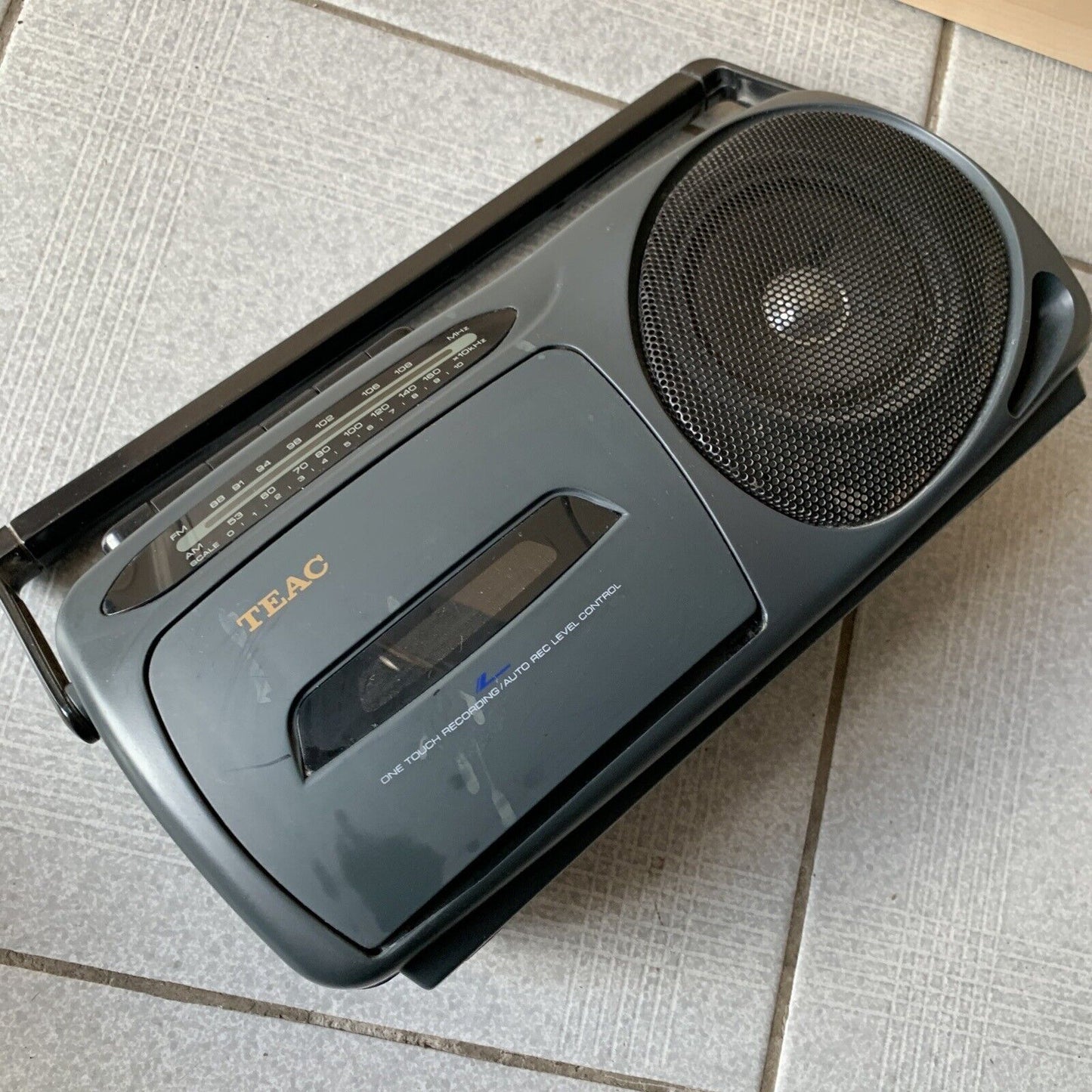 Teac PC-3 Radio Cassette Recorder *radio working Cassette Not working Req Belt