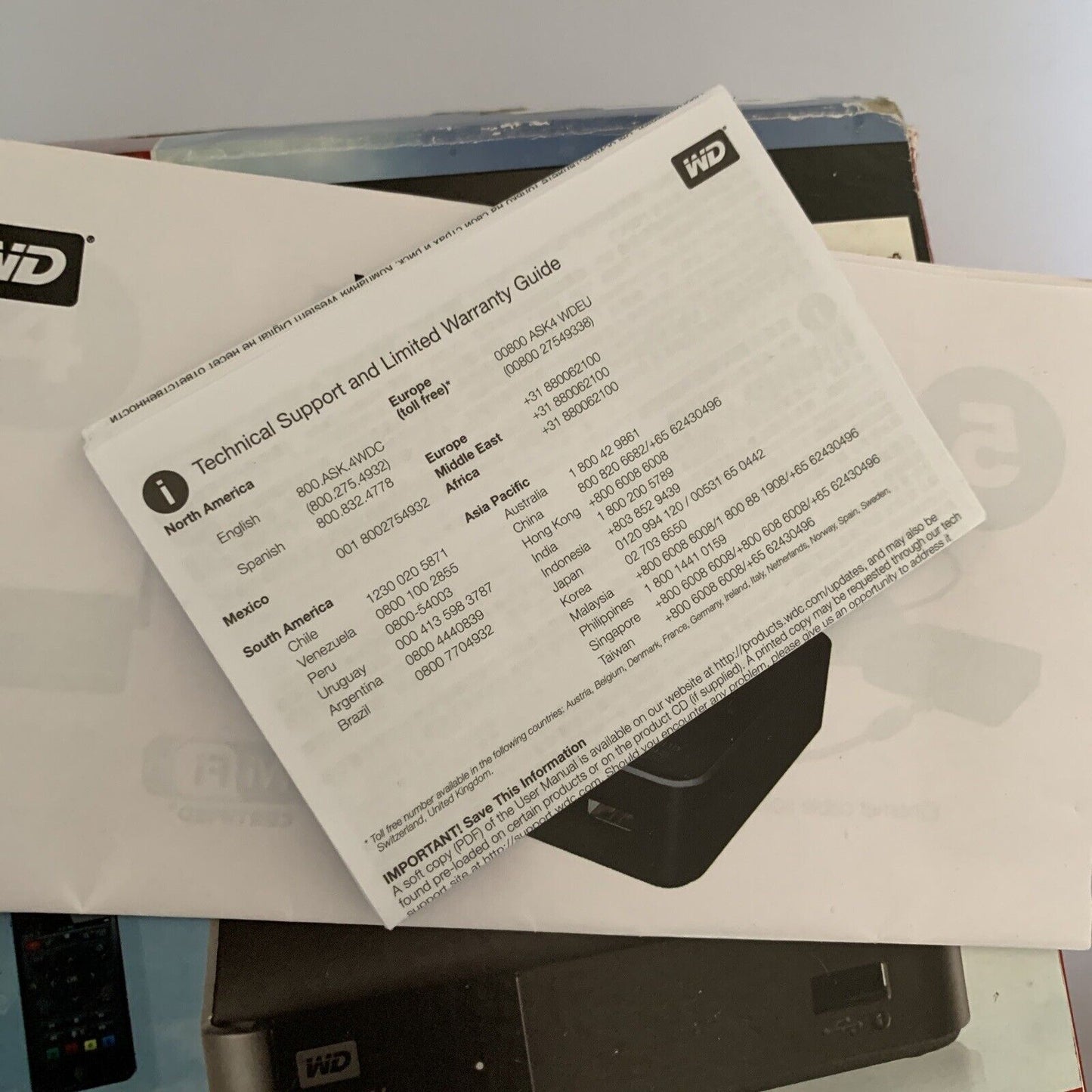 Western Digital WD TV Live Media Streamer WDBGXT0000NBK02