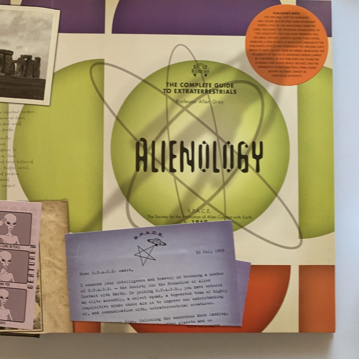 Alienology by Mile Press Five Illustrated Pop Out Book (Hardcover, 2010)