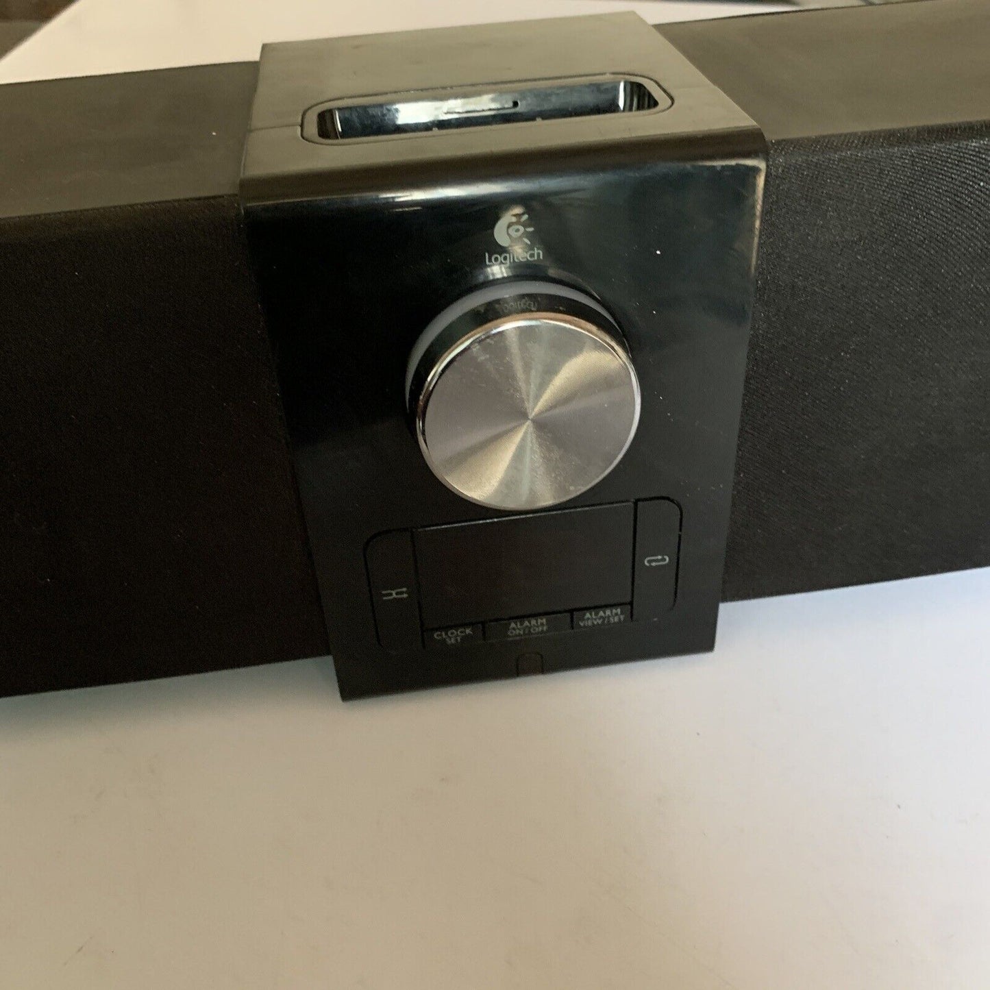 Logitech Pure-Fi Express Plus  30-pin  Apple Ipod Speaker Alarm Clock S-00067
