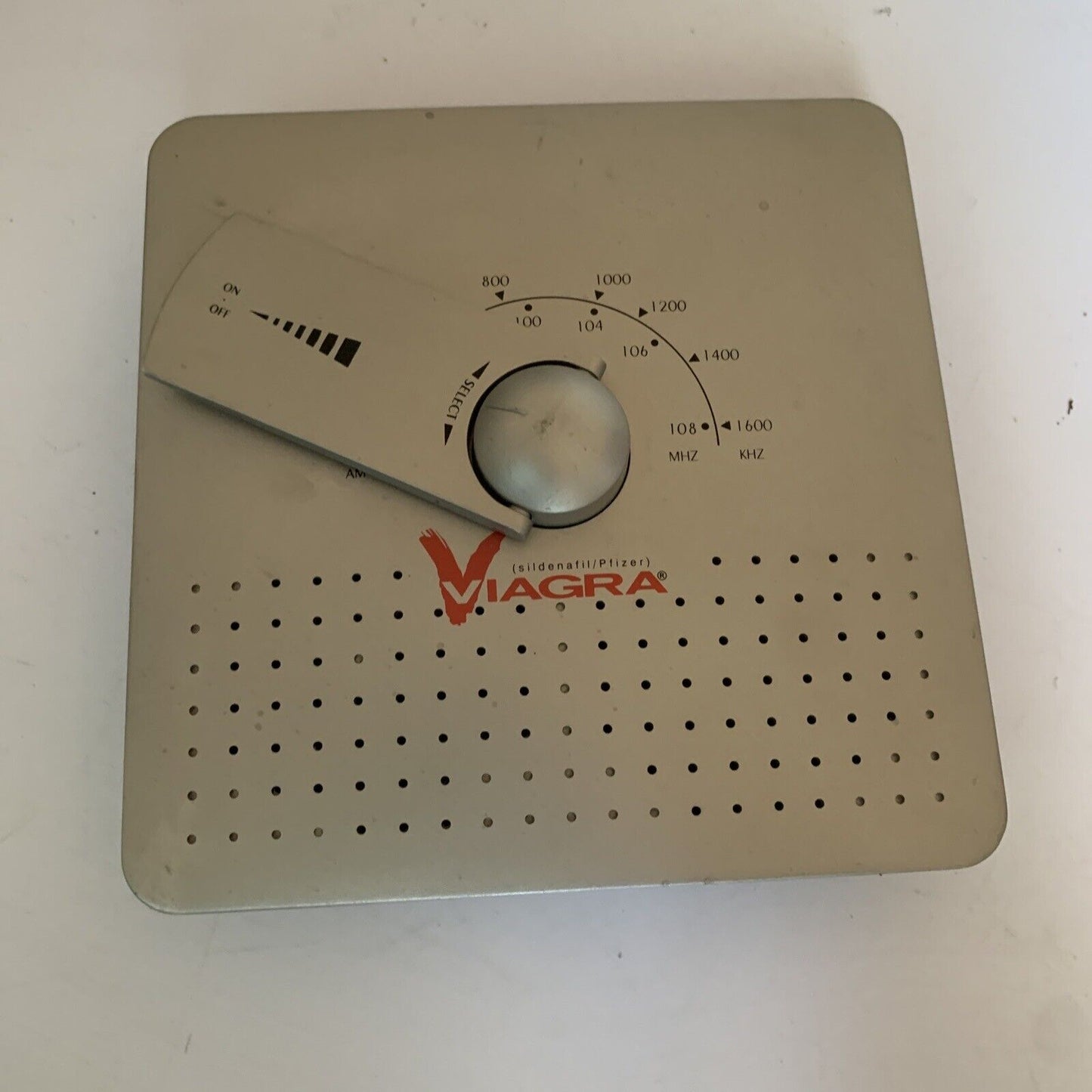 Viagara Portable AM/FM Radio – Retro Unit