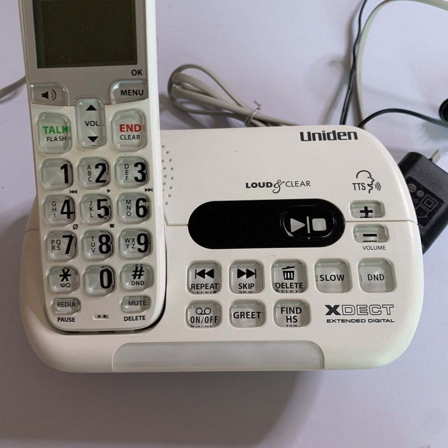 Uniden Loud & Clear Visual and Hearing Impaired Cordless Phone SSE35+1 NBN Ready