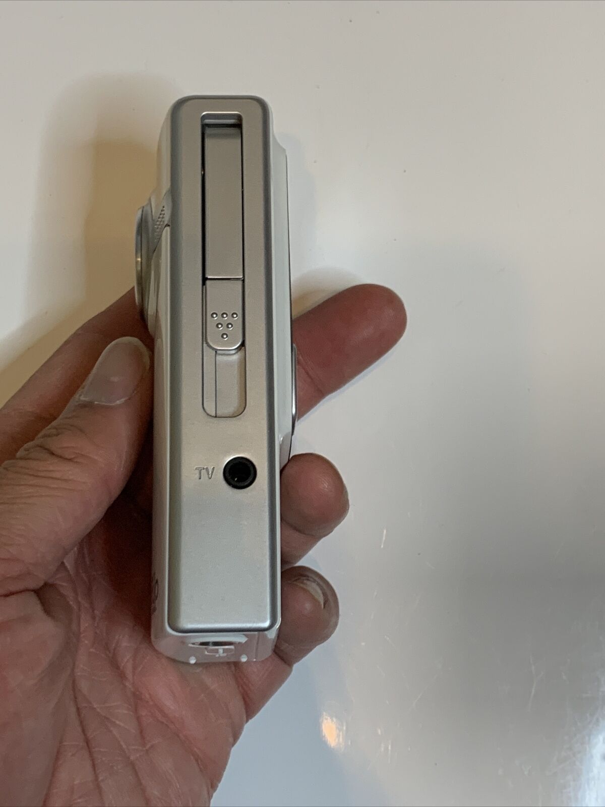Flip Video Portable Camcorder Camera 1 GB White Pocket Size F230W