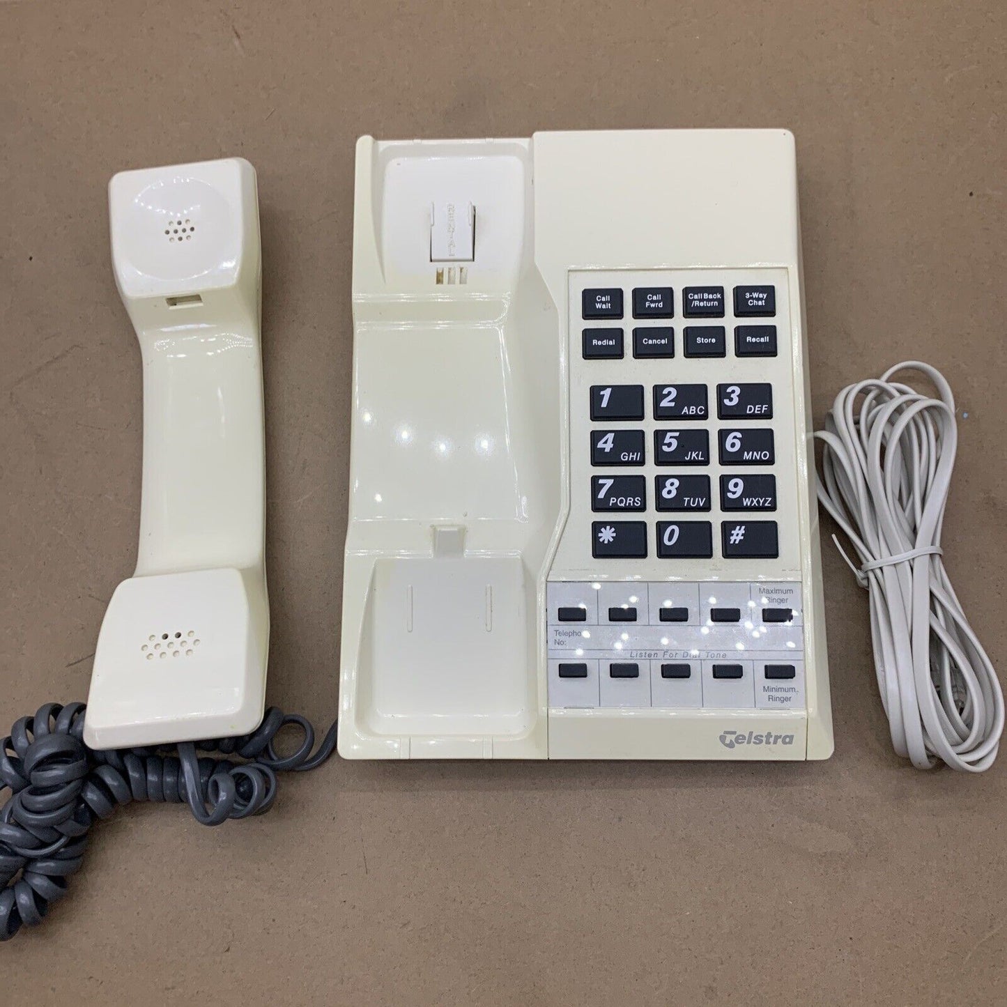 Telstra Touchphone 400C Digital Telephone in White TF400C NBN Ready