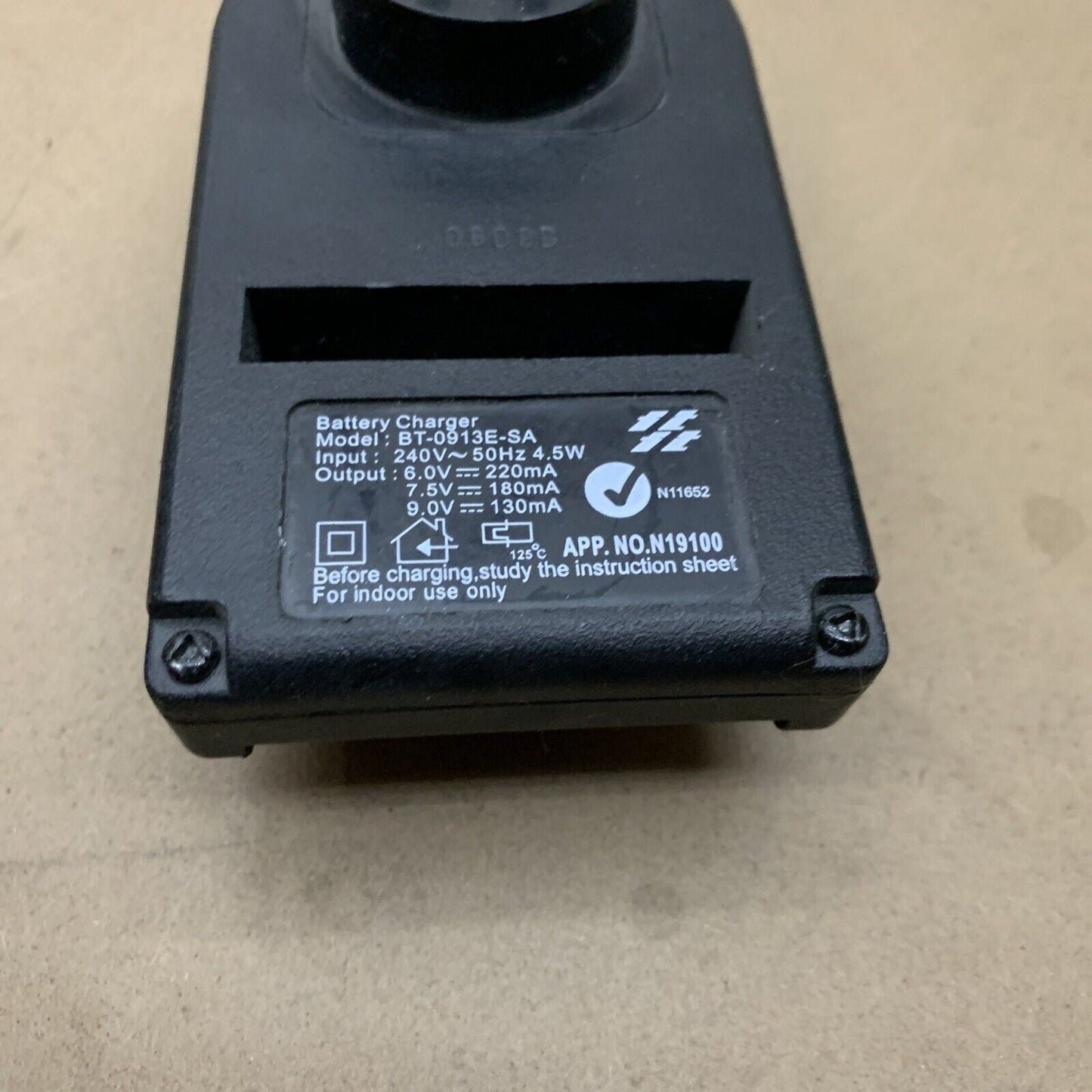 Digit Pro Series Battery Charger BT-0913E-SA