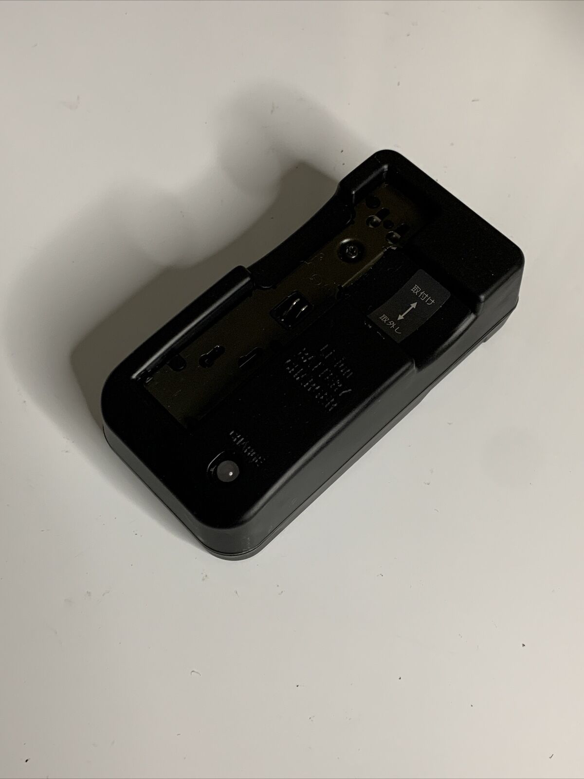 Genuine Sharp AD-S20JK Battery Charger AC 100V for Minidisc Battery AD-S20BT