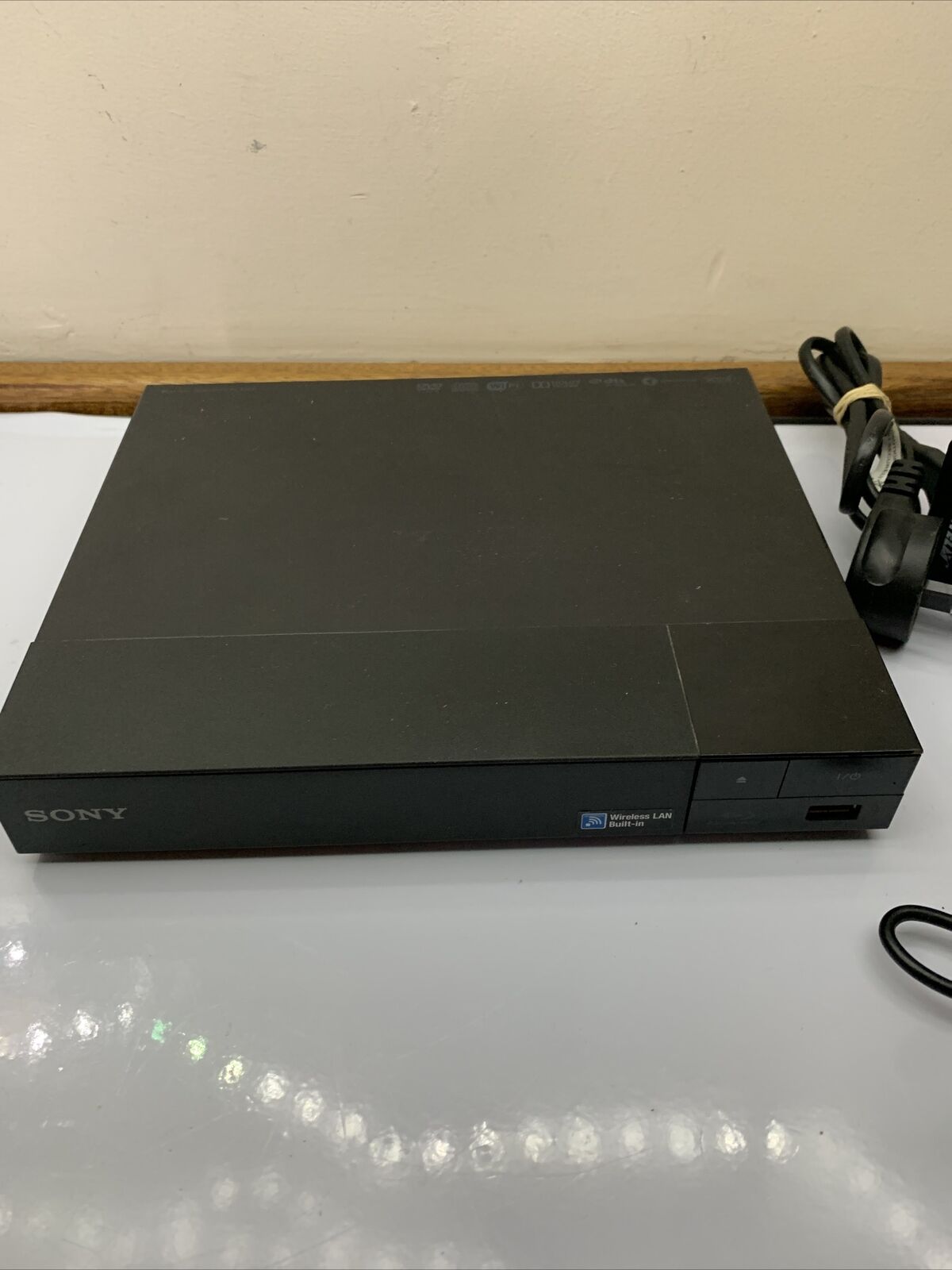 Sony Blu-ray DVD Player BDP-S3500 with Remote Control and HDMI