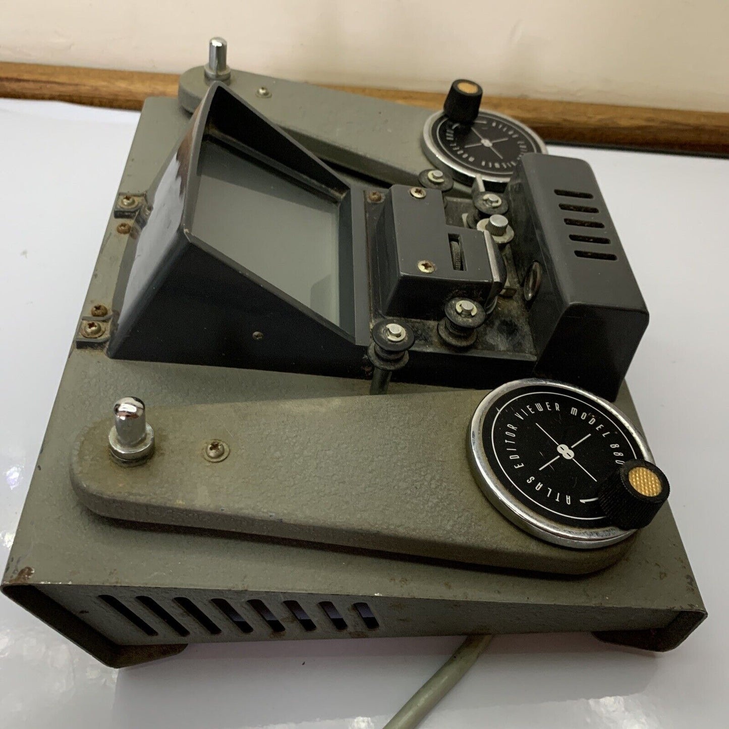 Atlas Editor Viewer Model 880 for 8mm Film Super 8 Made in Japan *Viewer dirty
