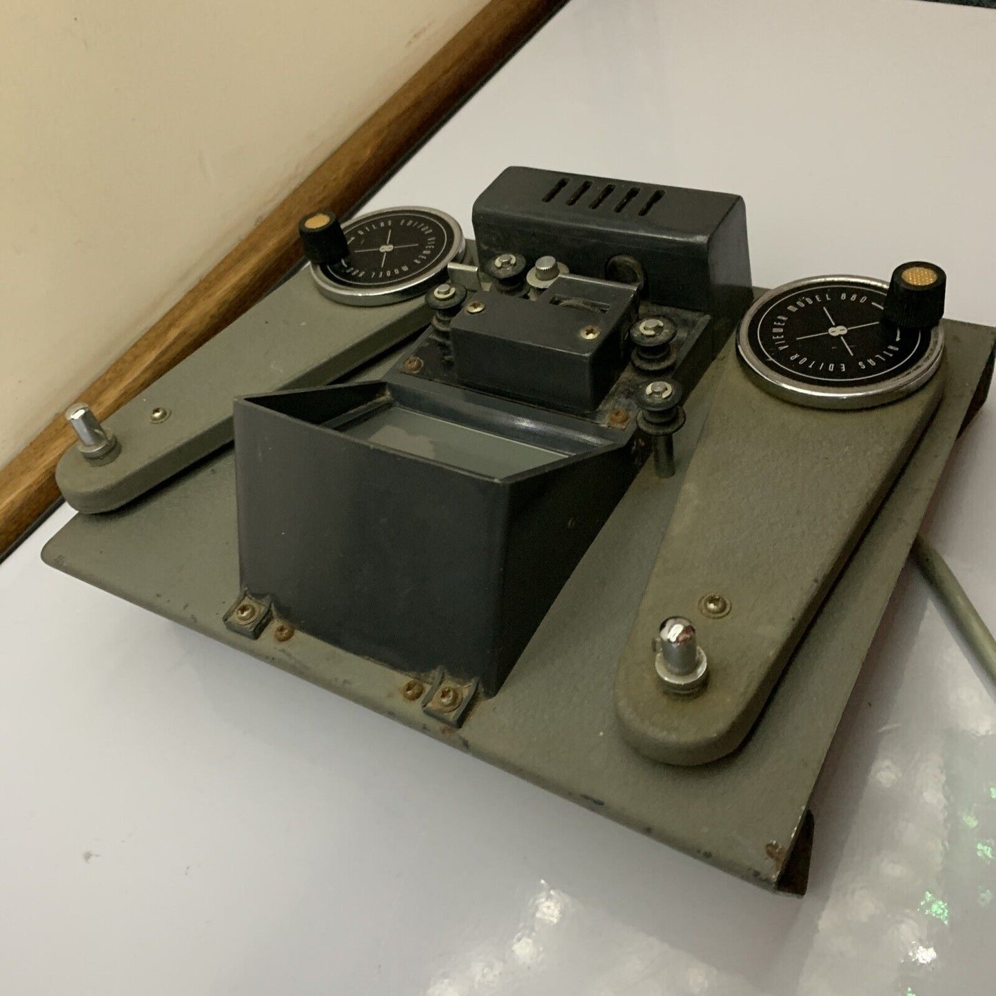 Atlas Editor Viewer Model 880 for 8mm Film Super 8 Made in Japan *Viewer dirty