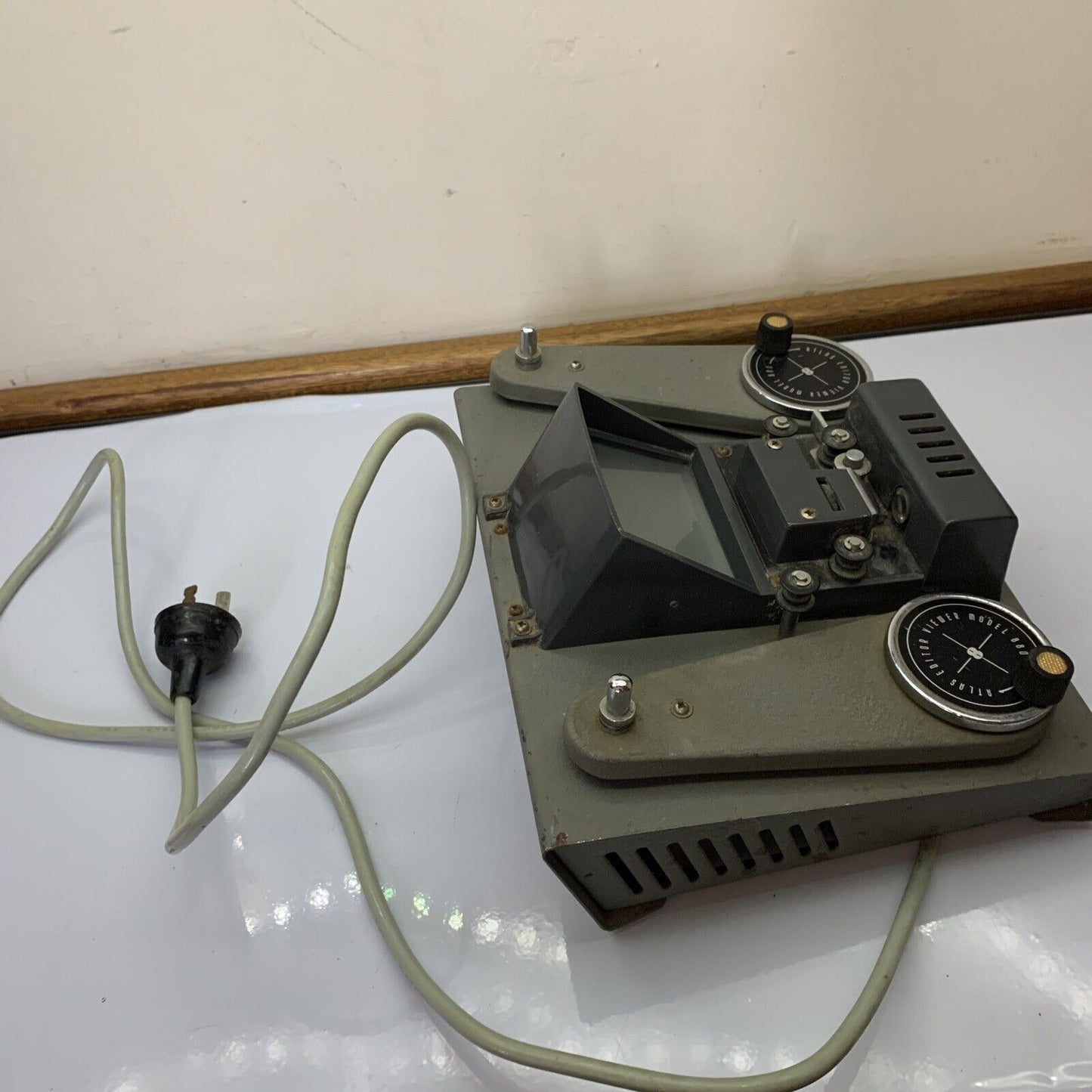 Atlas Editor Viewer Model 880 for 8mm Film Super 8 Made in Japan *Viewer dirty