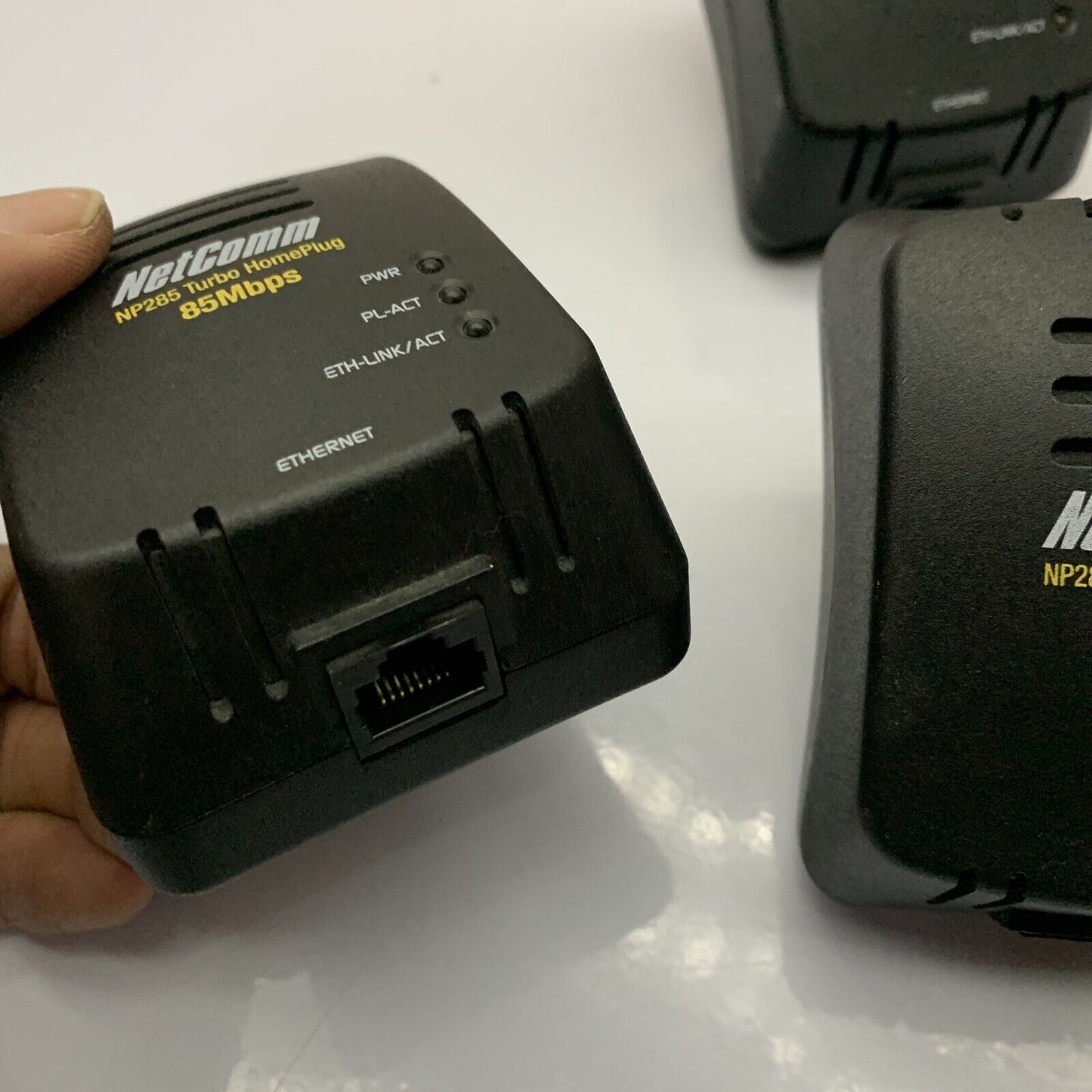 4x NetComm NP285 Turbo Homeplug 85 Mbps Powerline Networking